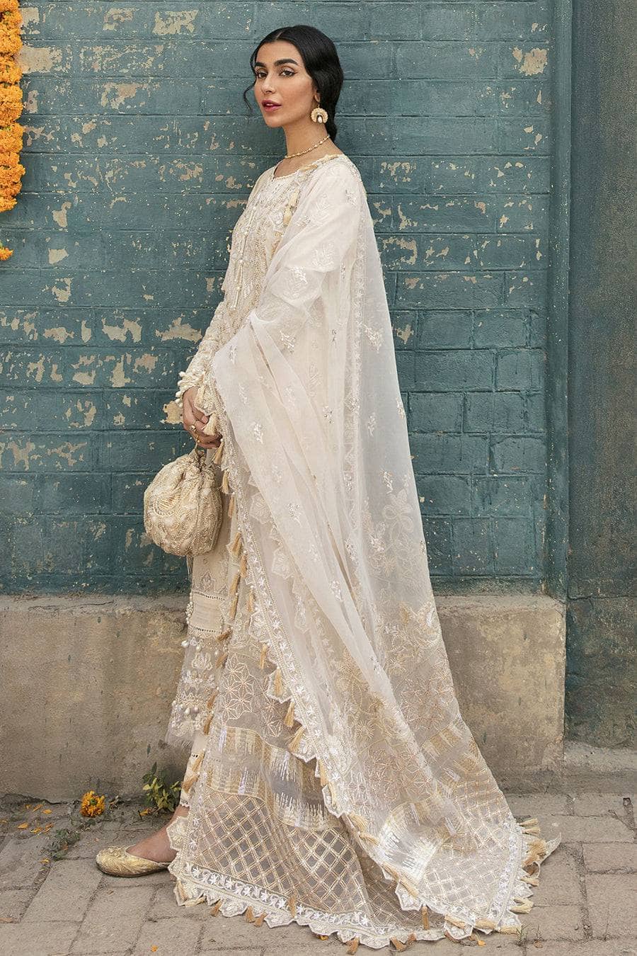 img_afrozeh_dhoop_kinarey_lawn_22_awwal_boutique