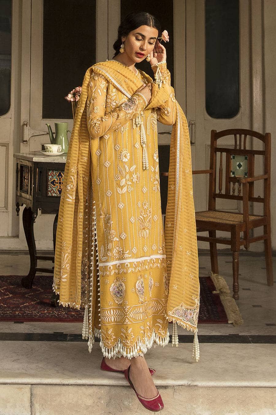 img_afrozeh_dhoop_kinarey_lawn_22_awwal_boutique
