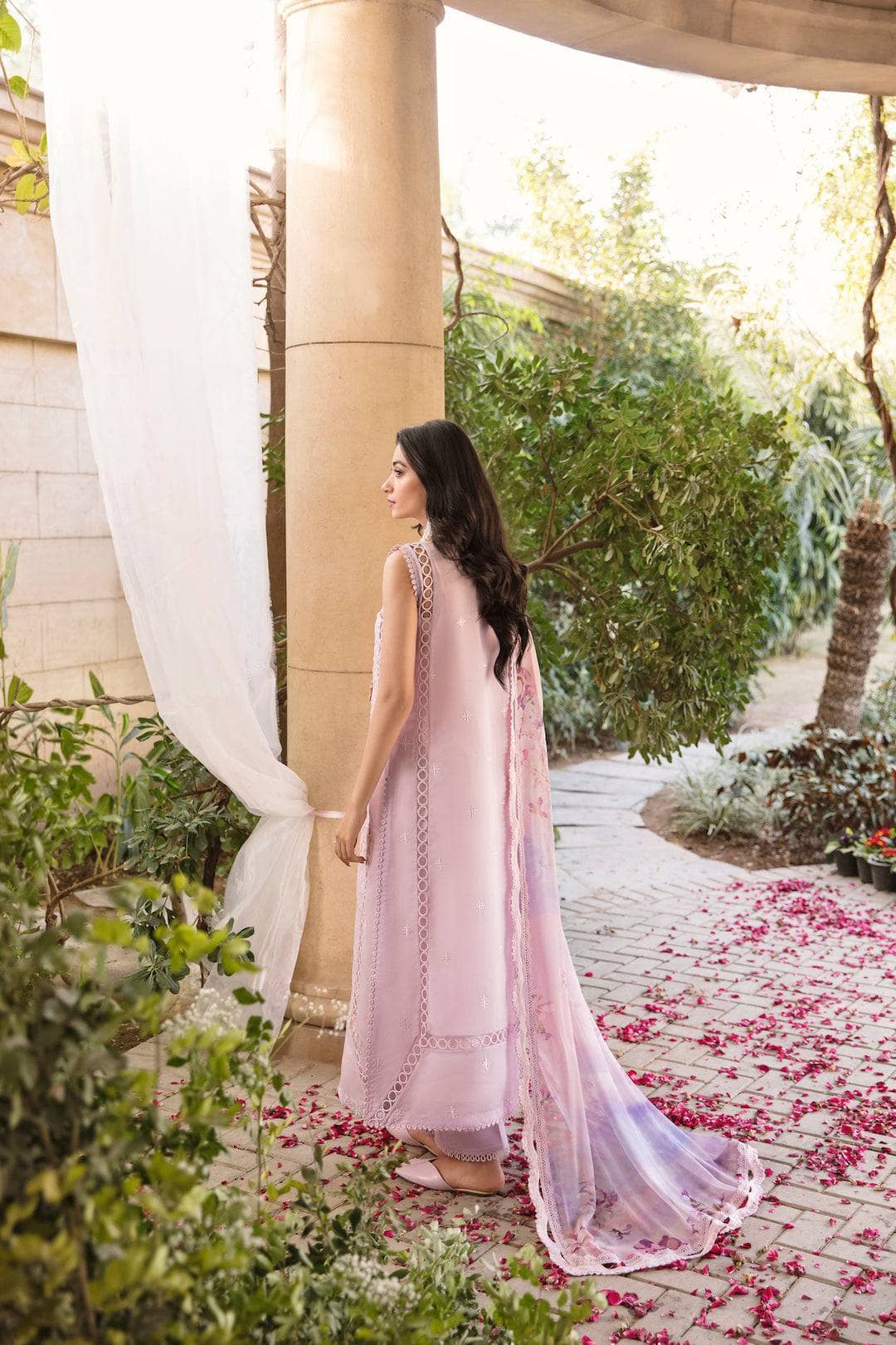 img_sable_v_luxury_lawn_23_awwal_boutique