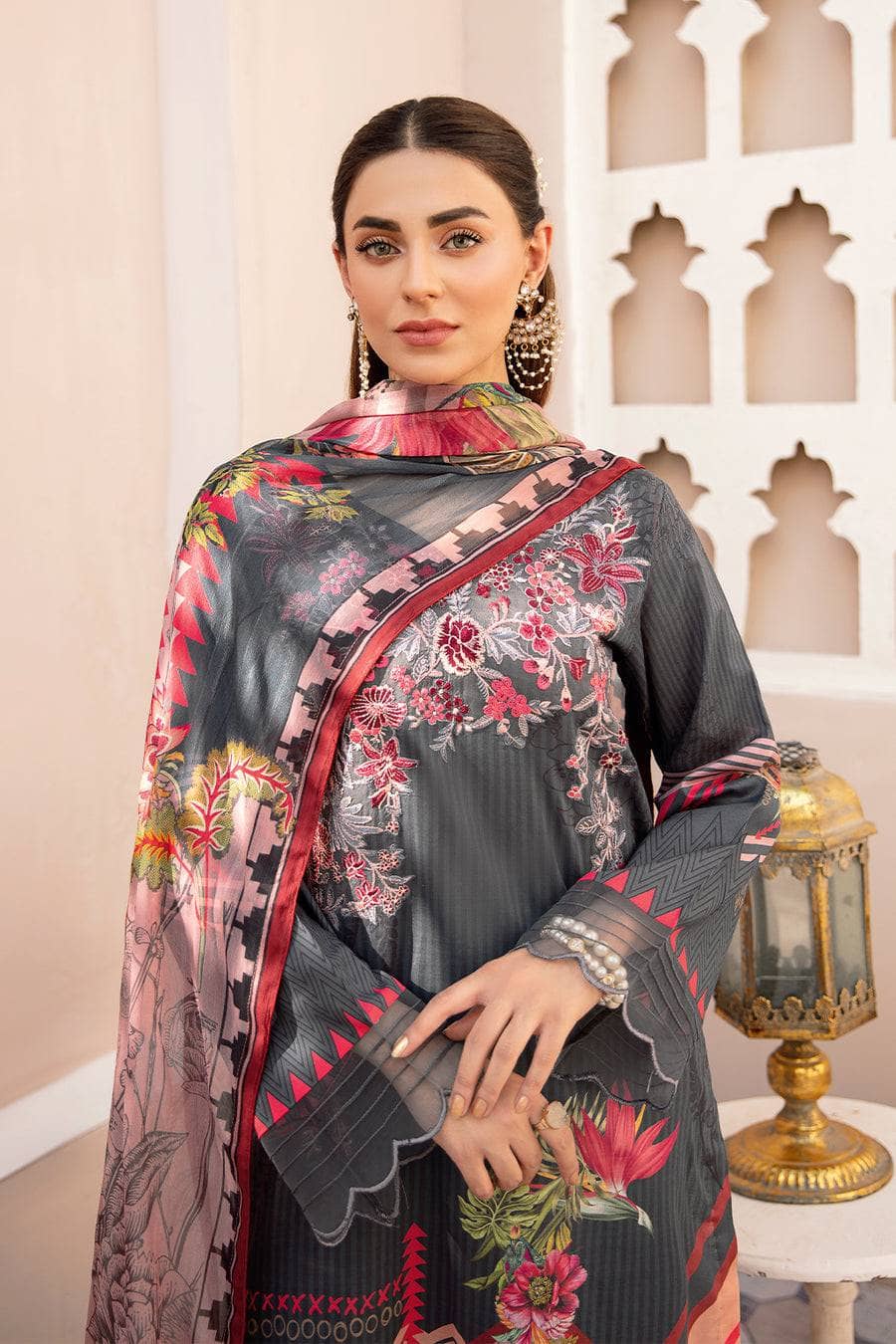 Img_rangrez_by_ramsha_lawn_22_awwal_boutique