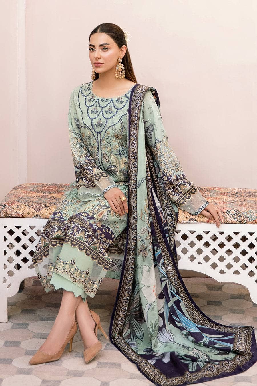 img_rangrez_by_ramsha_awwal_boutique