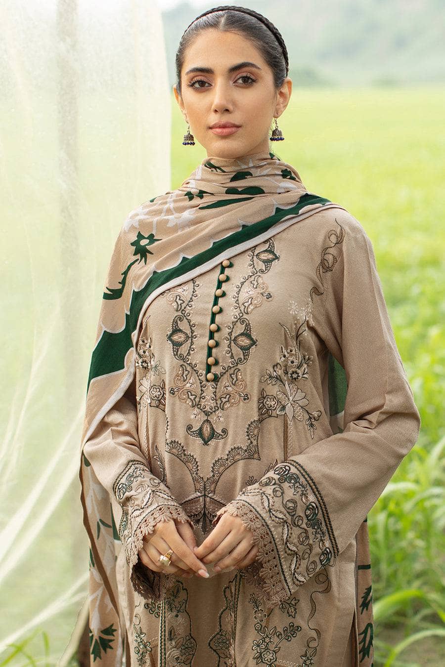 img_ramsha_reet_karandi_awwal_boutique