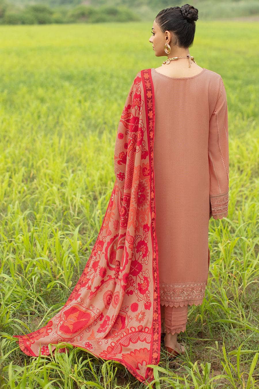 img_ramsha_reet_karandi_awwal_boutique