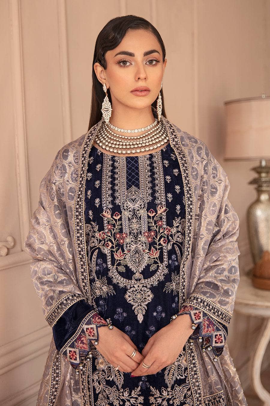 img_ramsha_velvet_awwal_boutique