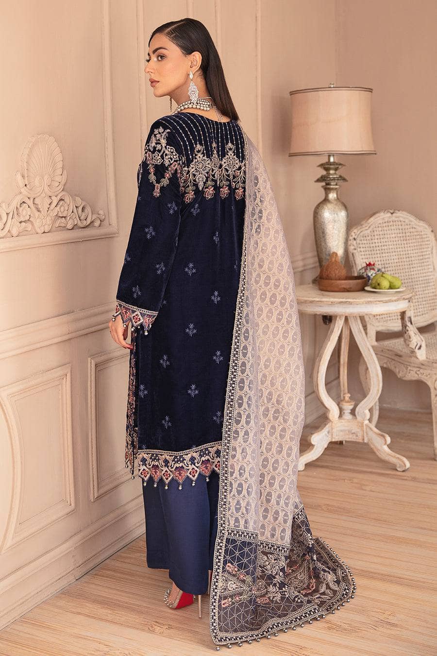 img_ramsha_velvet_awwal_boutique