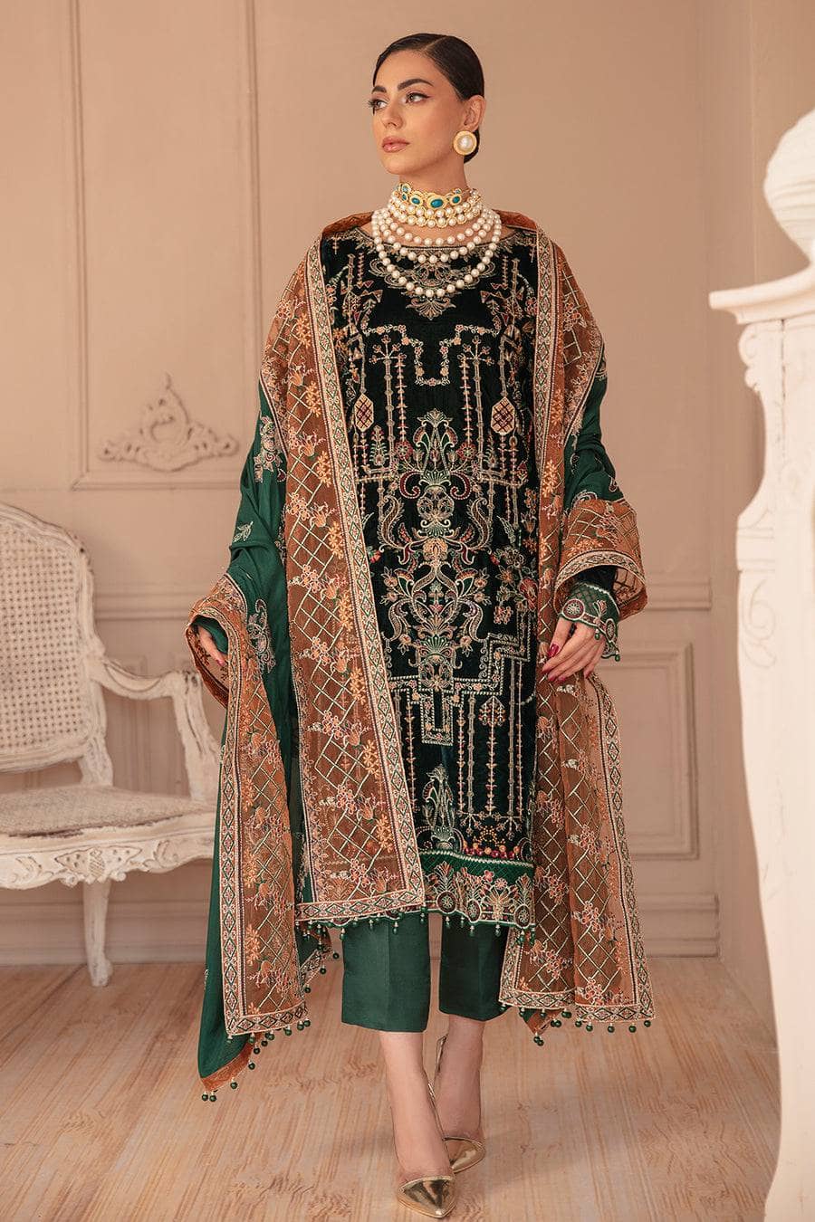 img_ramsha_velvet_awwal_boutique