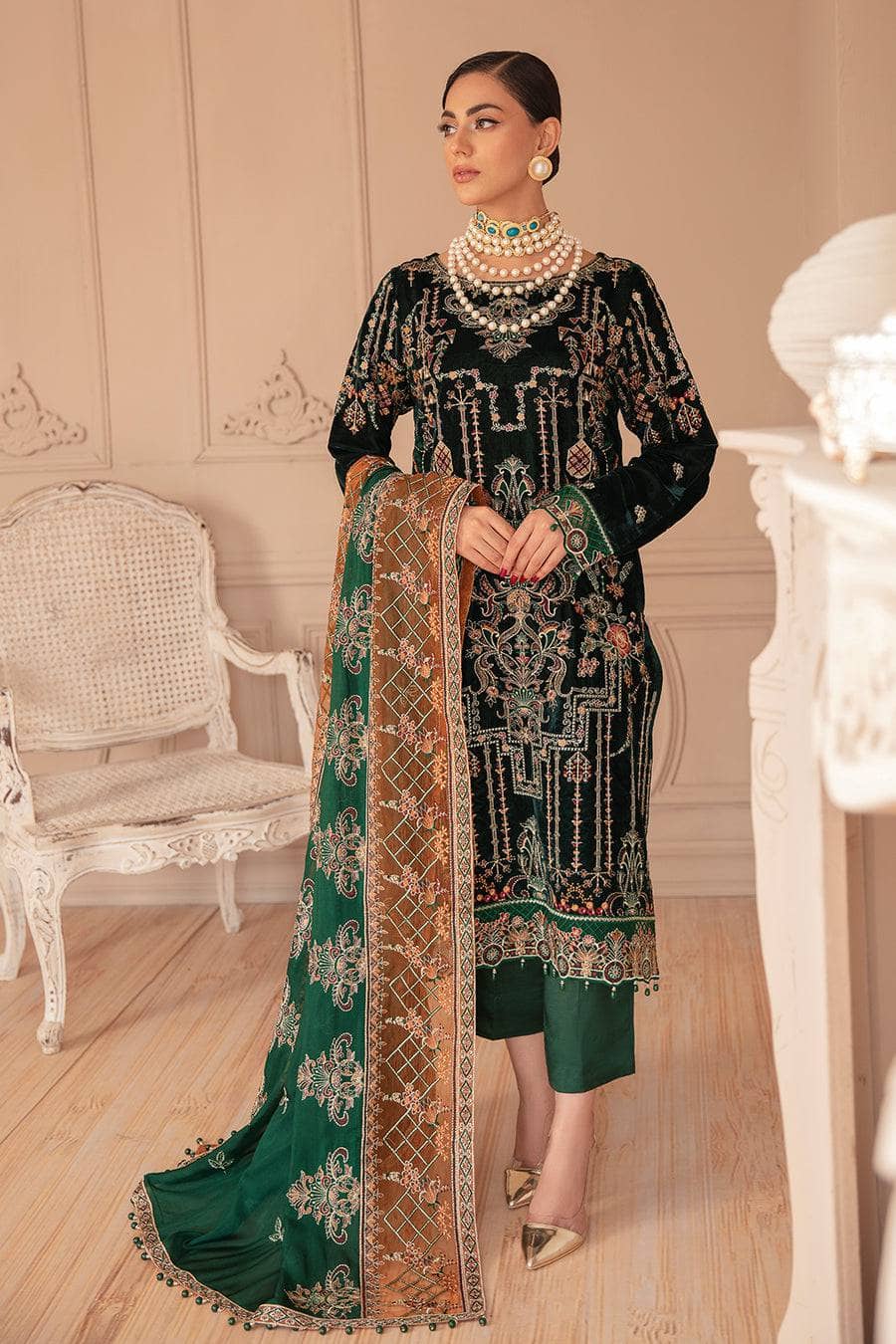 img_ramsha_velvet_awwal_boutique