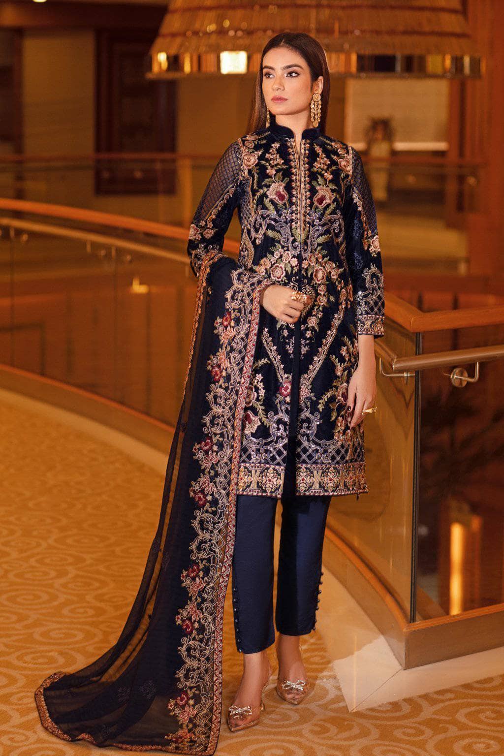 img_ramsha_velvet_collection_21_awwal_boutique