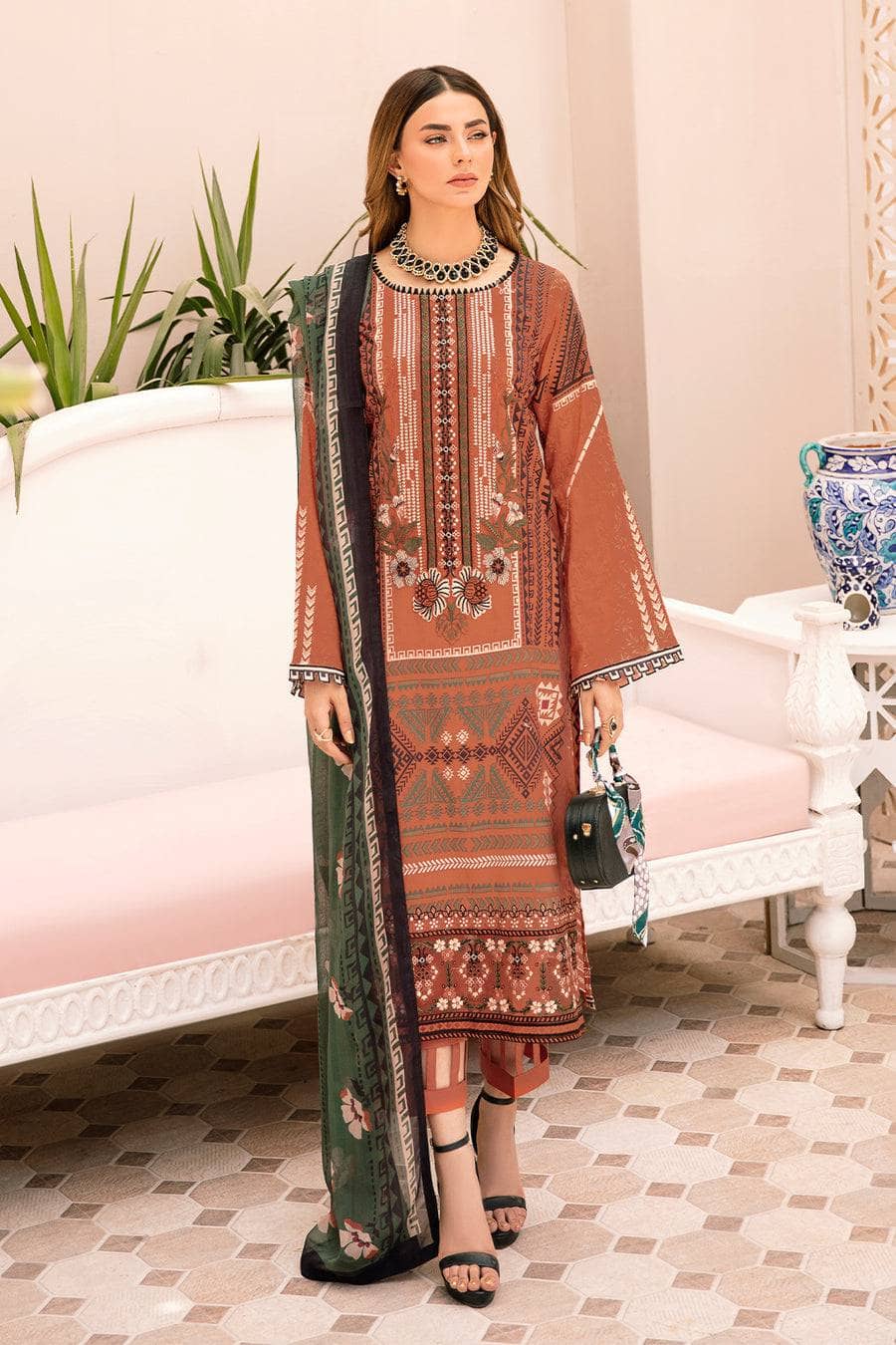 img_rangrez_by_ramsha_awwal_boutique