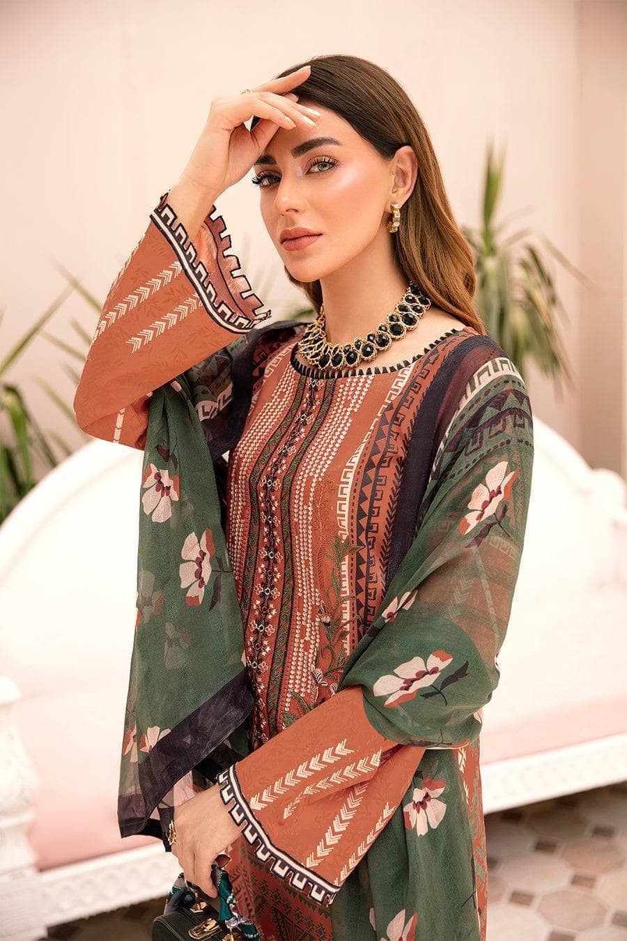 img_rangrez_by_ramsha_awwal_boutique