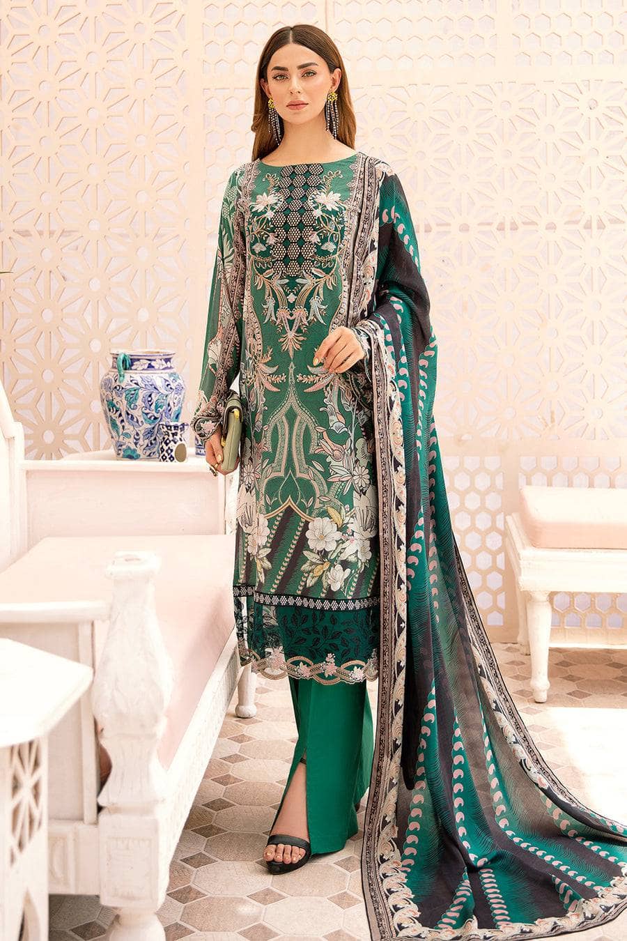Img_rangrez_by_ramsha_lawn_22_awwal_boutique
