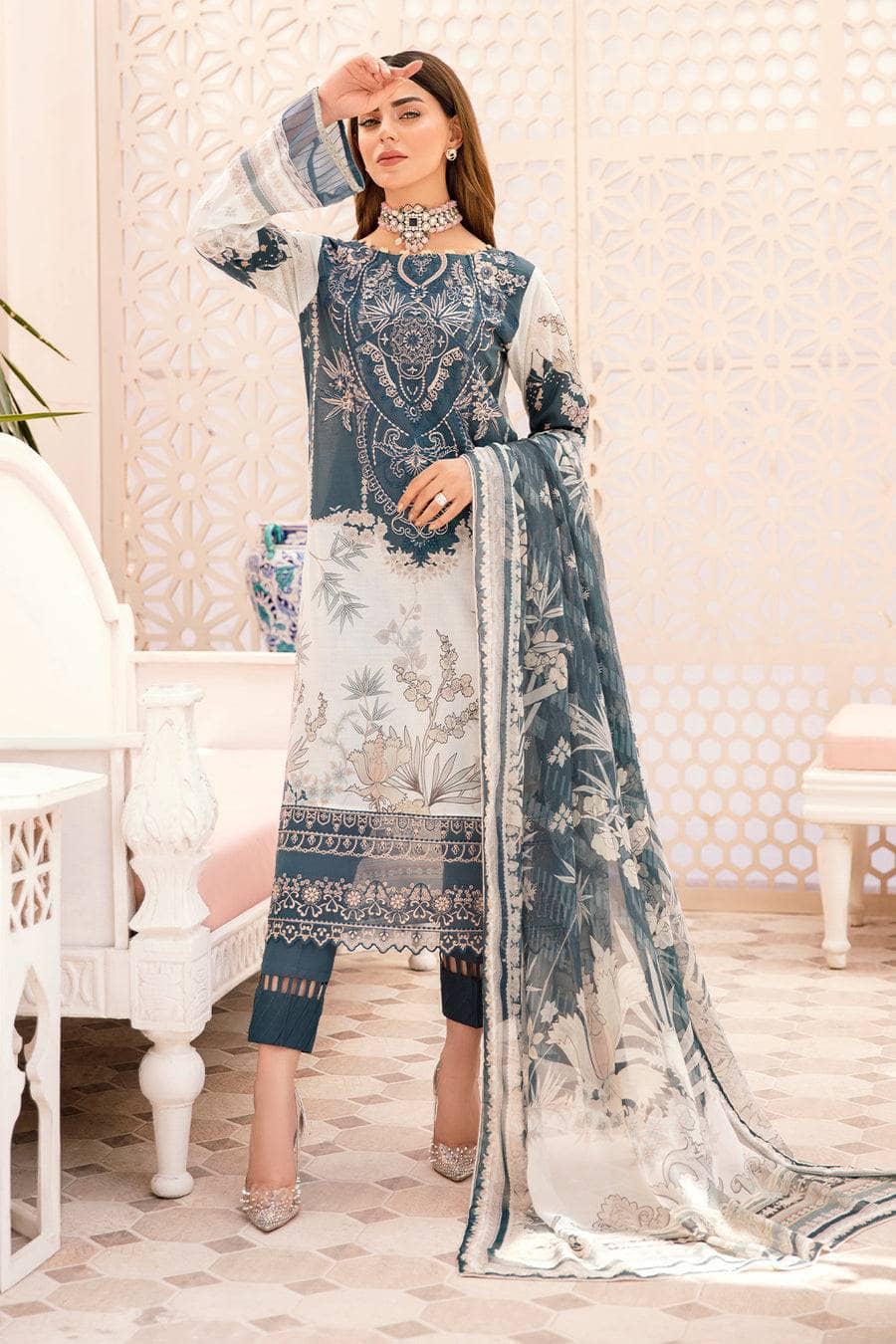 Img_rangrez_by_ramsha_lawn_22_awwal_boutique