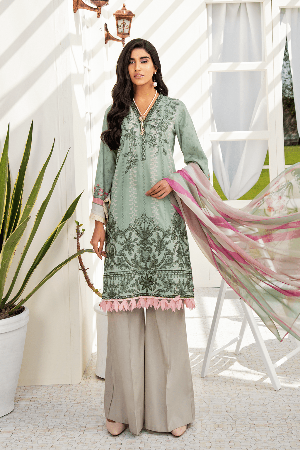 img_iznik_chinon_lawn_collection_awwal_boutique_eid_collection