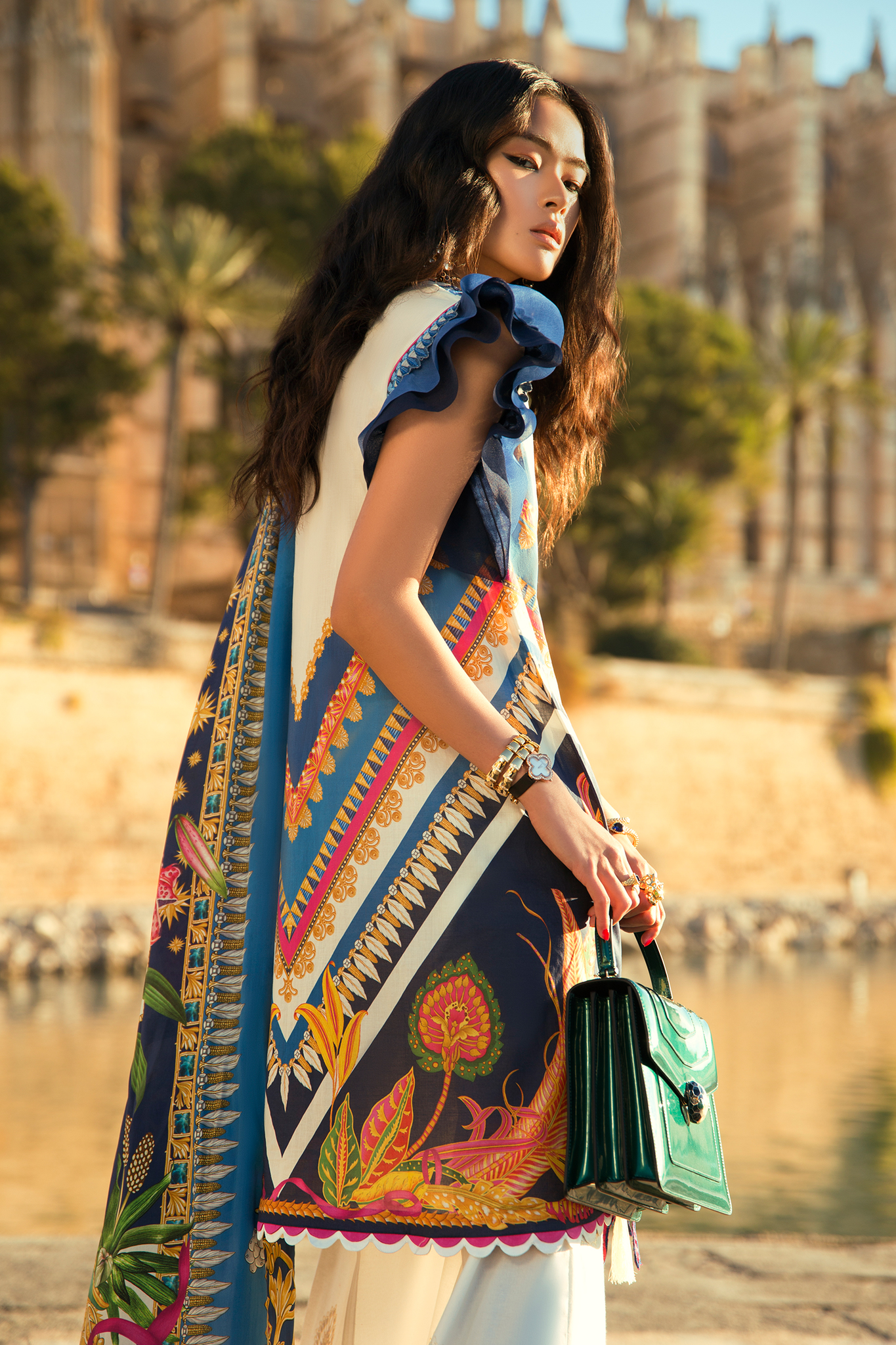 Élan Luxury Lawn Collection– EL-02 B (PIRULÍ)