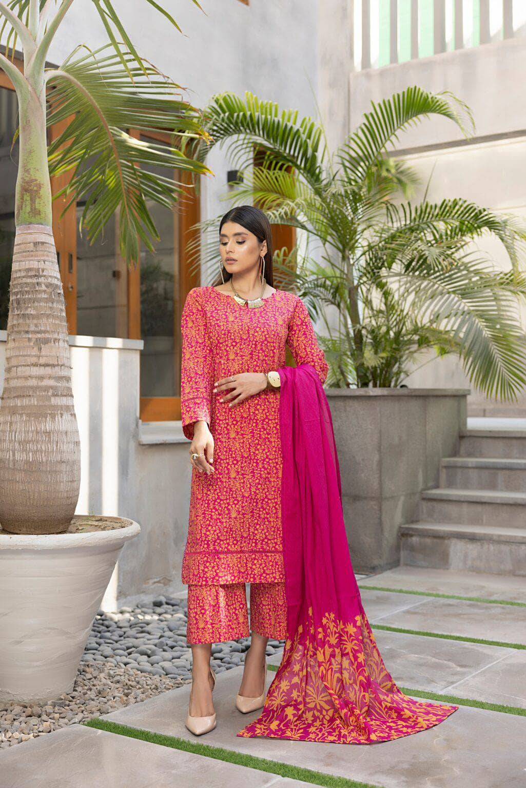 img_identics_by_regalia_awwal_boutique