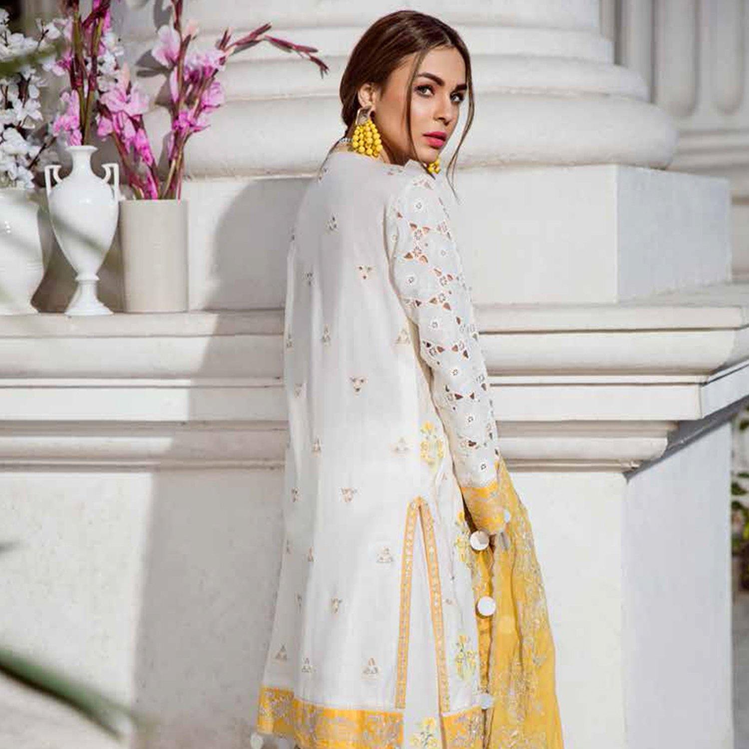 img_charizma_festive_lawn_awwal_boutique