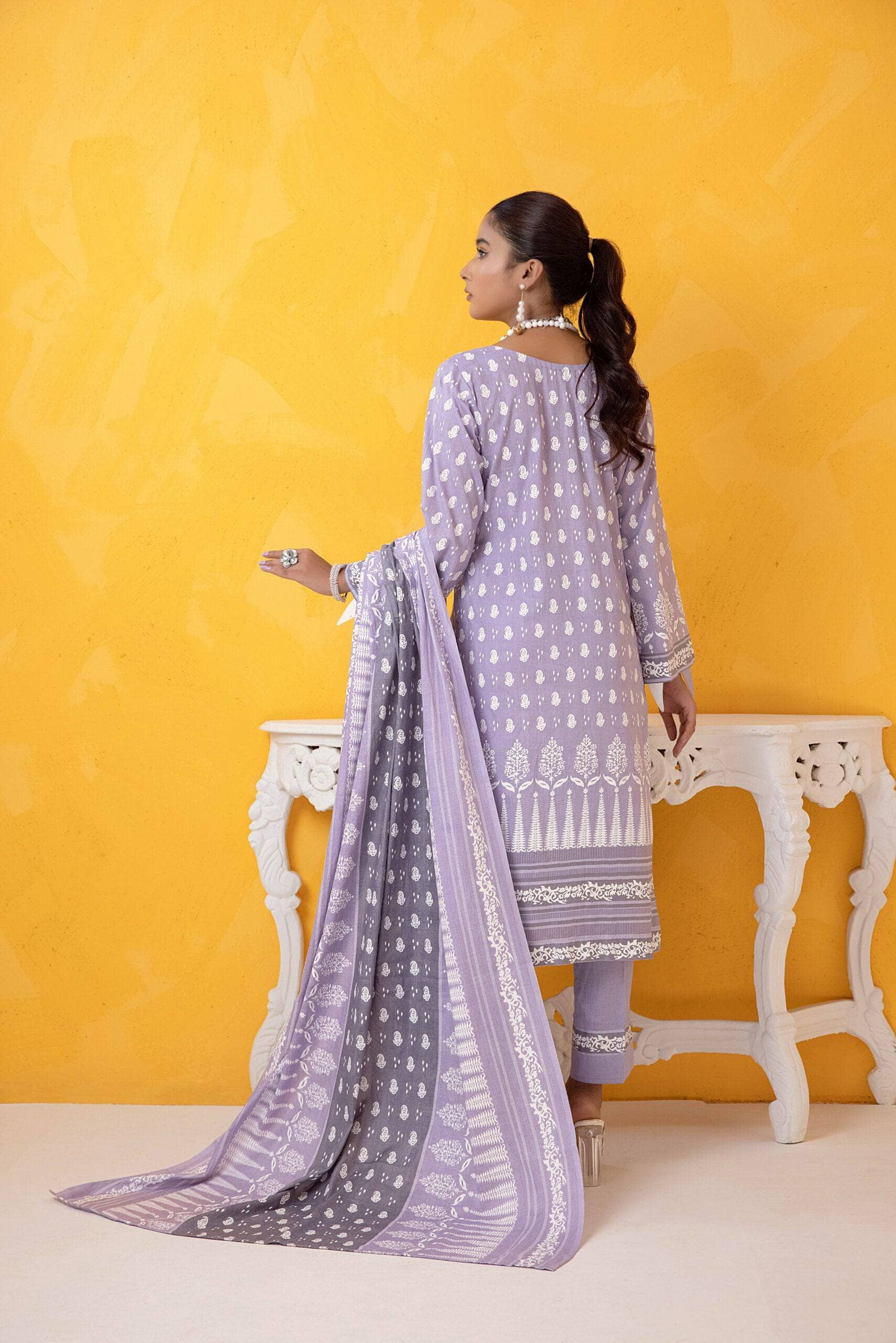 img_erum_misha_lawn_22_awwal_boutique