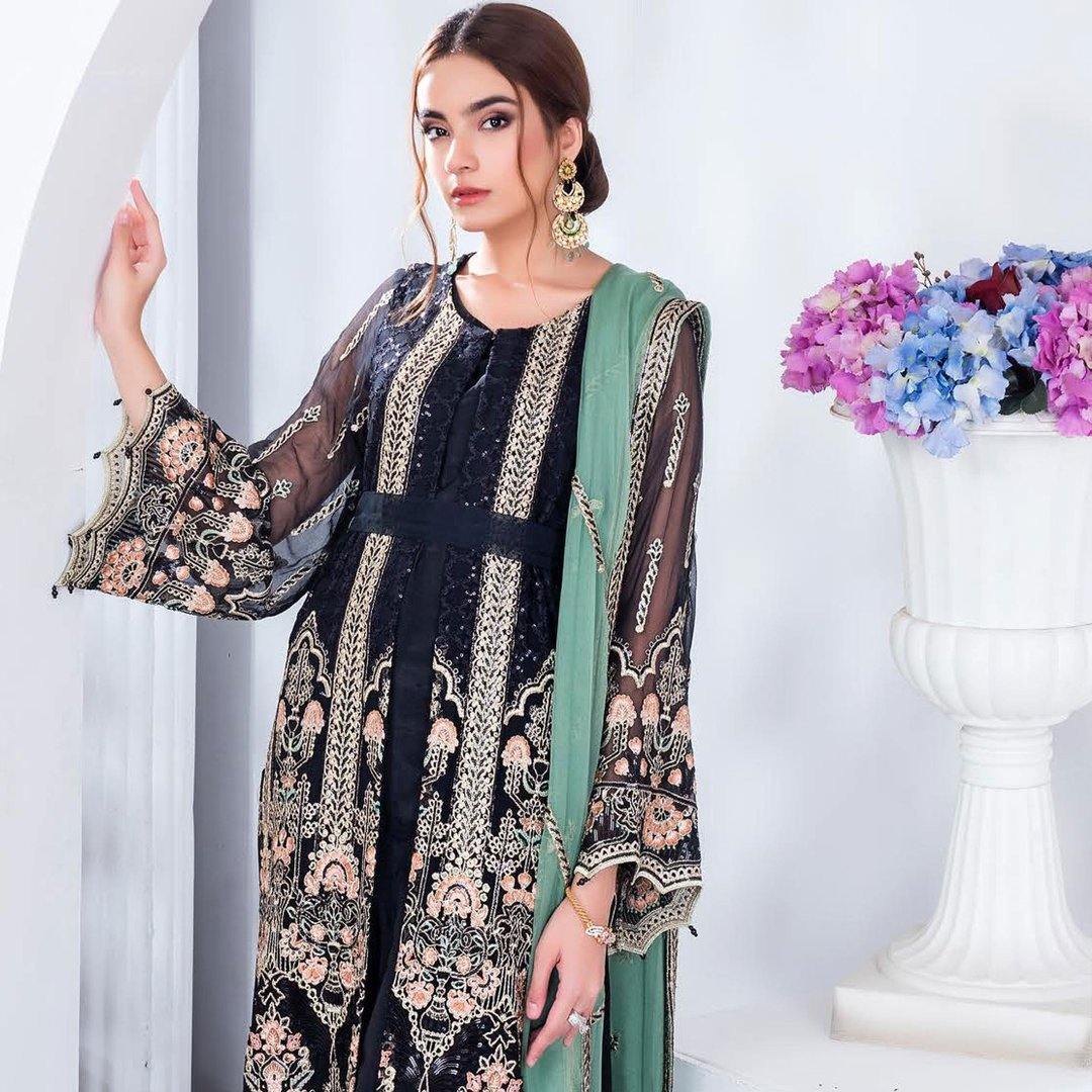img_jannan_premium_embroidered_chiffon_awwal_boutique