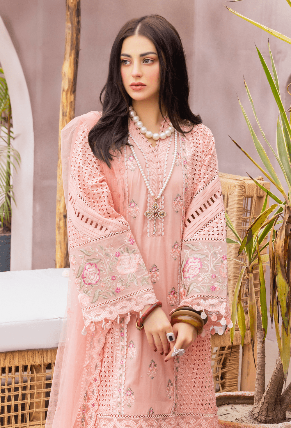 img_adans_libas_luxuriate_awwL_boutique