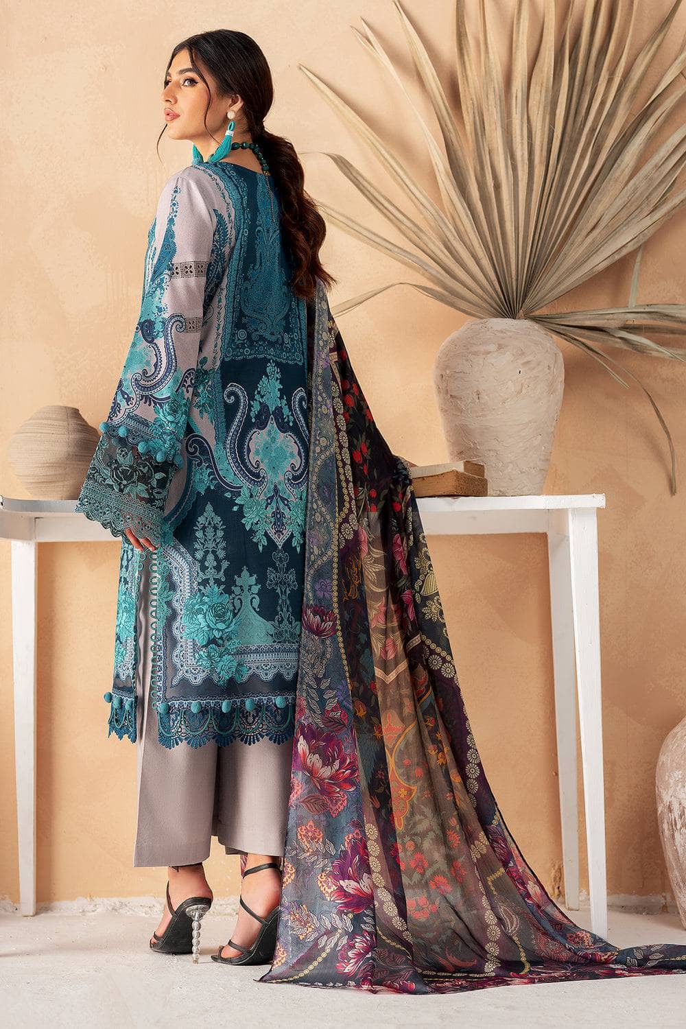 img_jade_florence_lawn_23_awwal_boutique