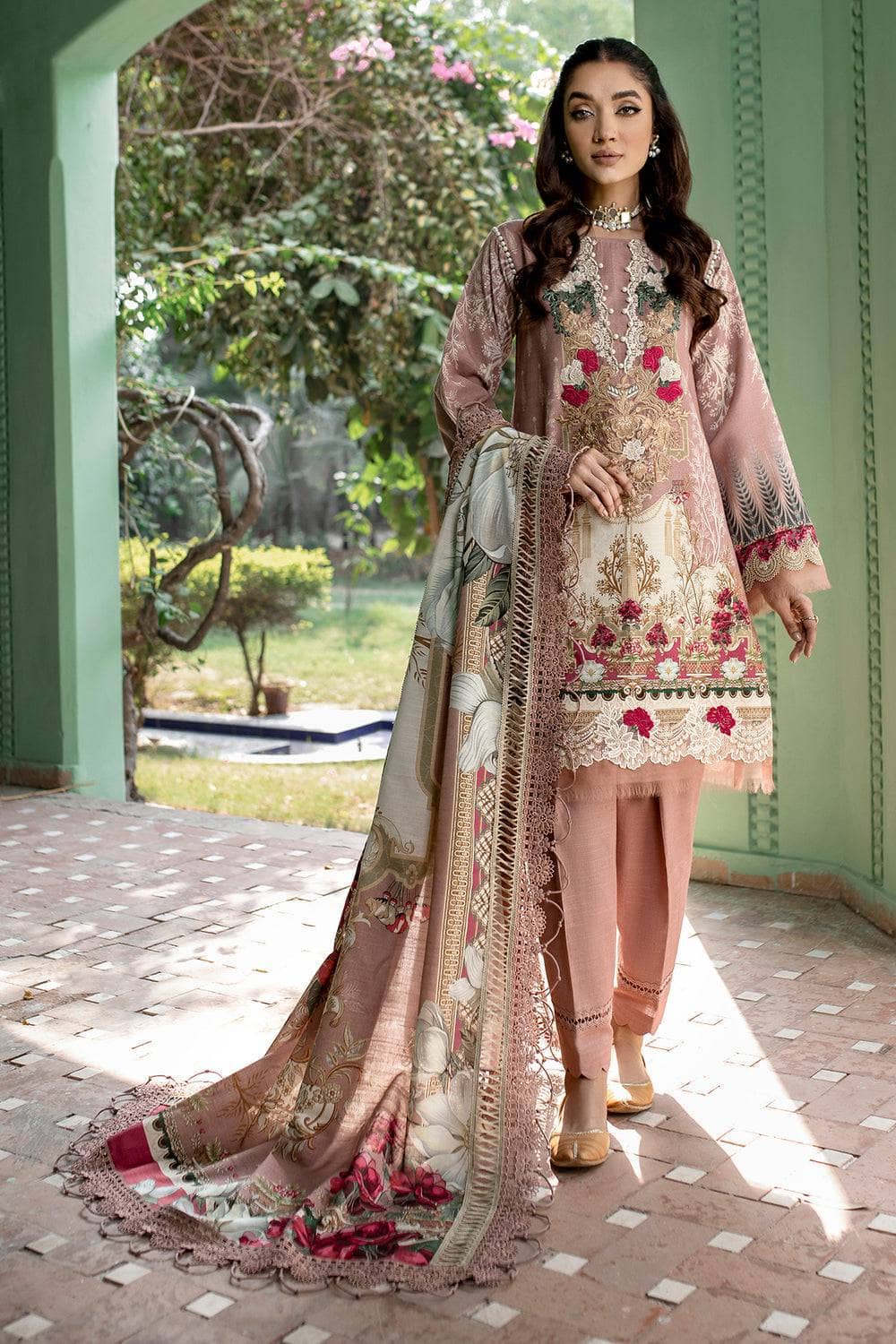 Img_jade_khaddar_22_awwal_boutique