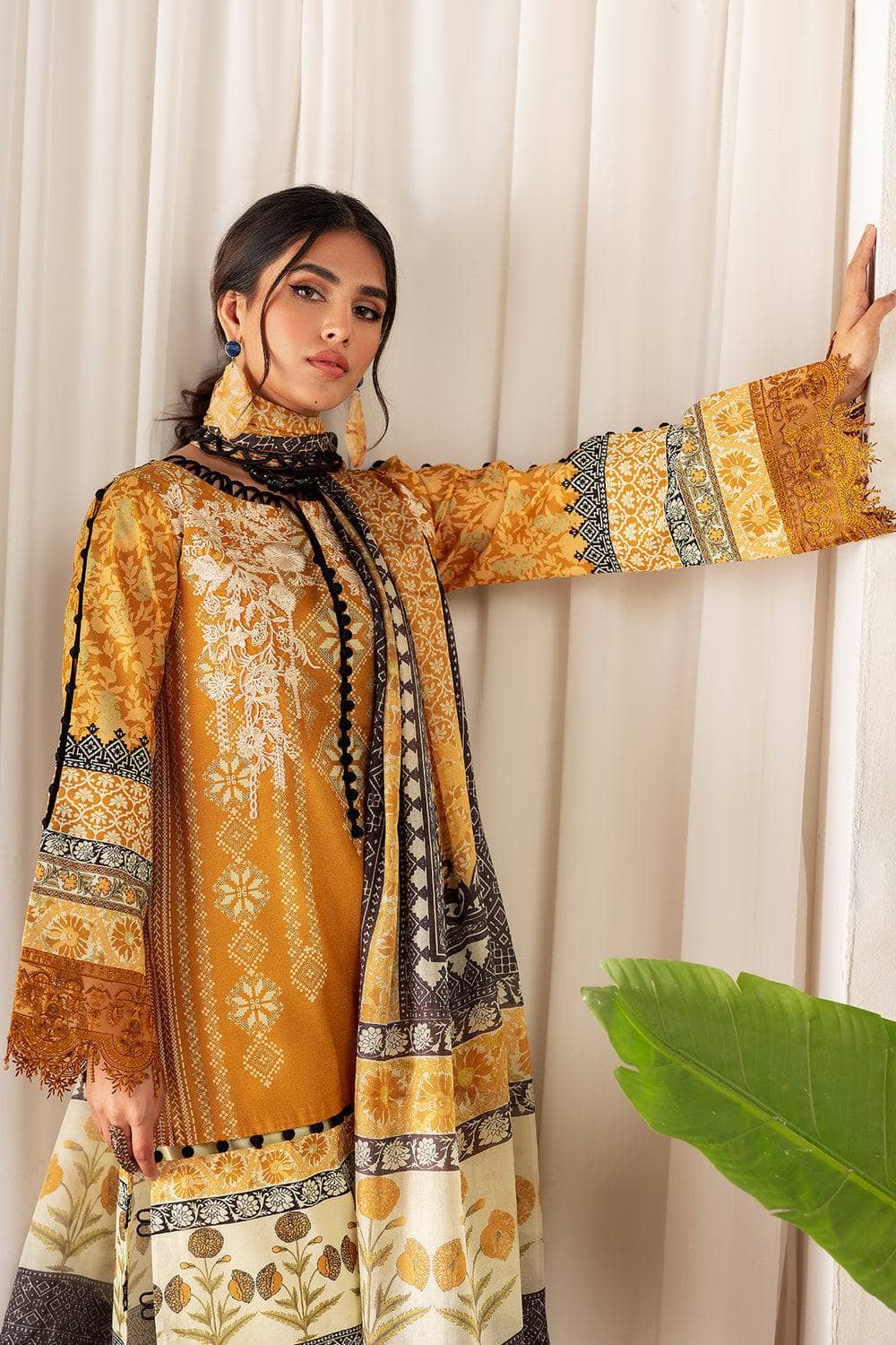 img_jade_florence_lawn_23_awwal_boutique