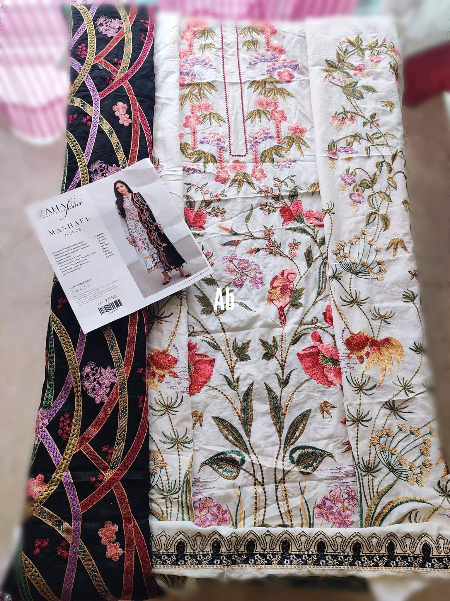 img_open_pic_zaha_festive_lawn_2021_awwal_boutique