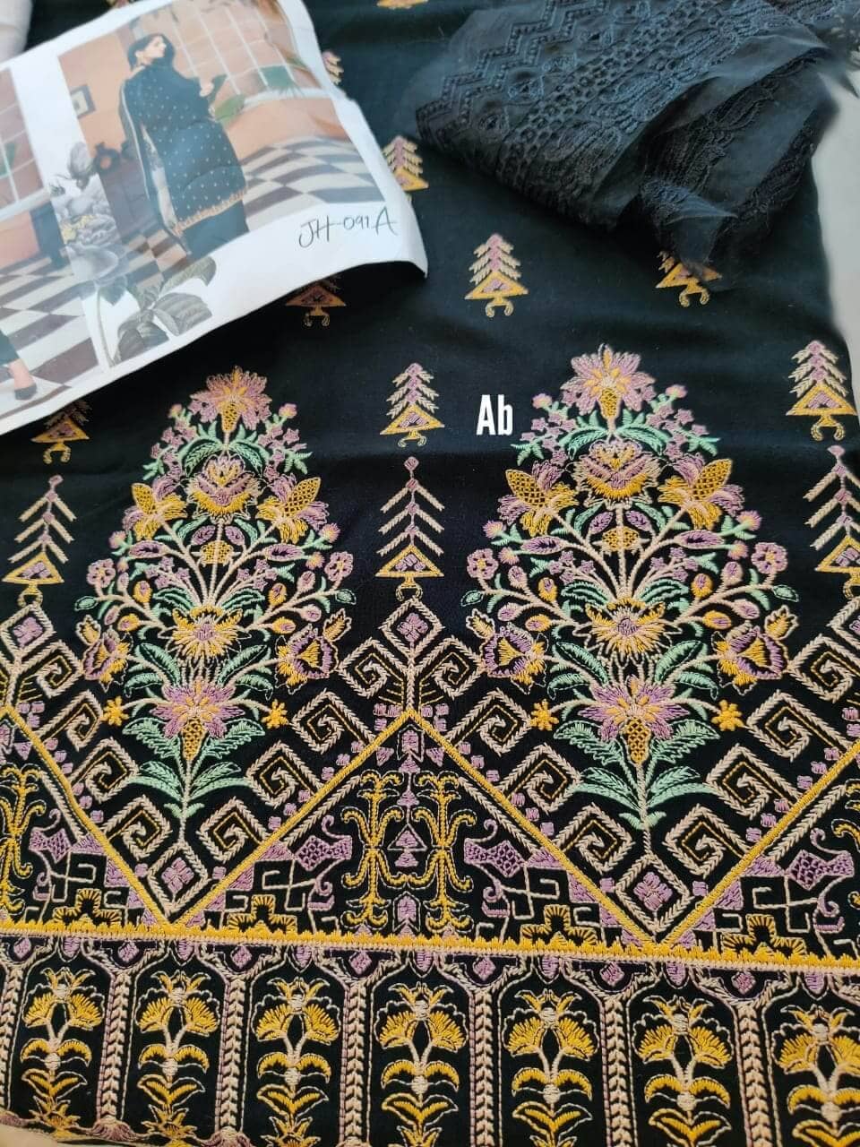 img_johra_leather_peach_woolen_awwal_boutique