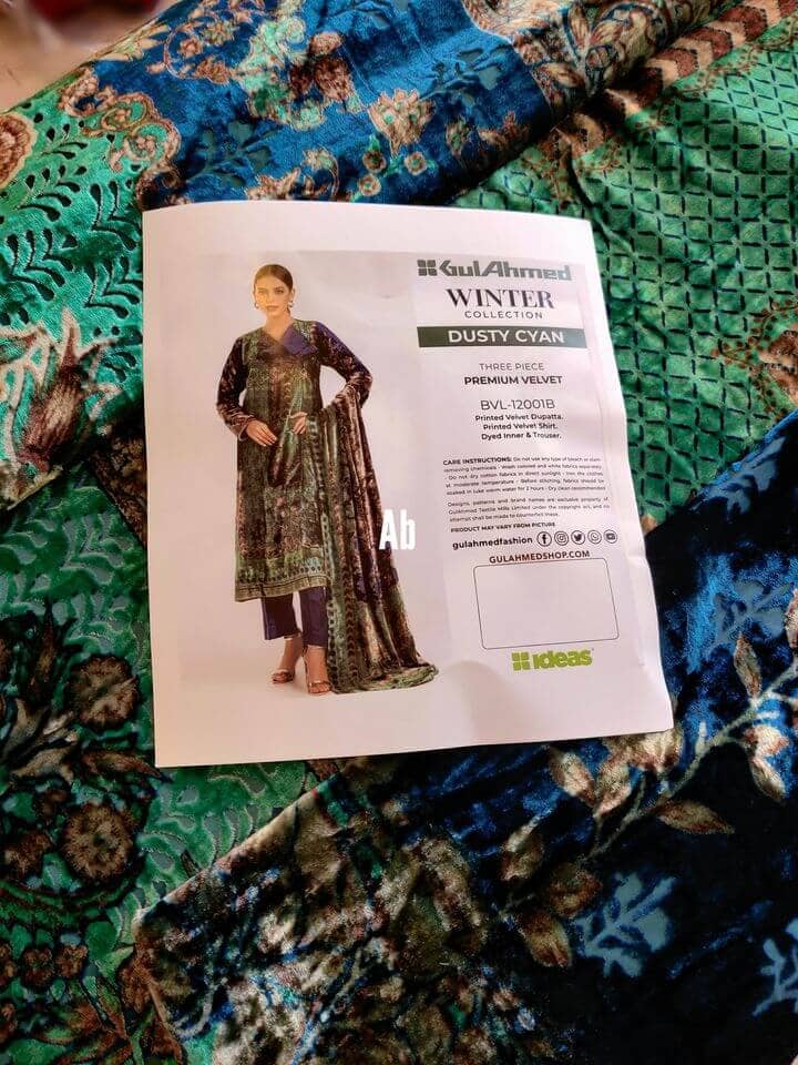 img_gul_ahmed_velvet_awwal_boutique