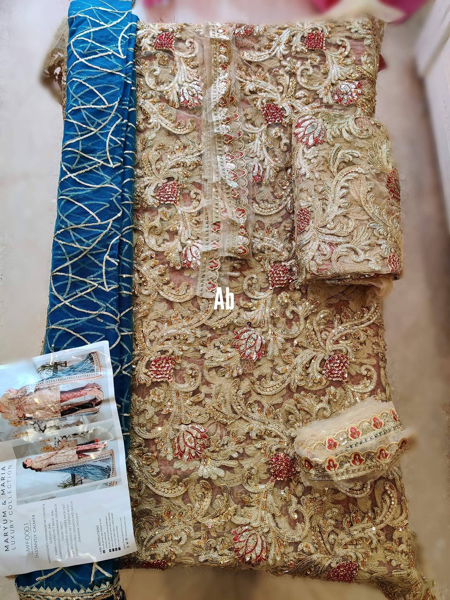 img_open_pic_maryam_n_mariya_freesia_awwal_boutique