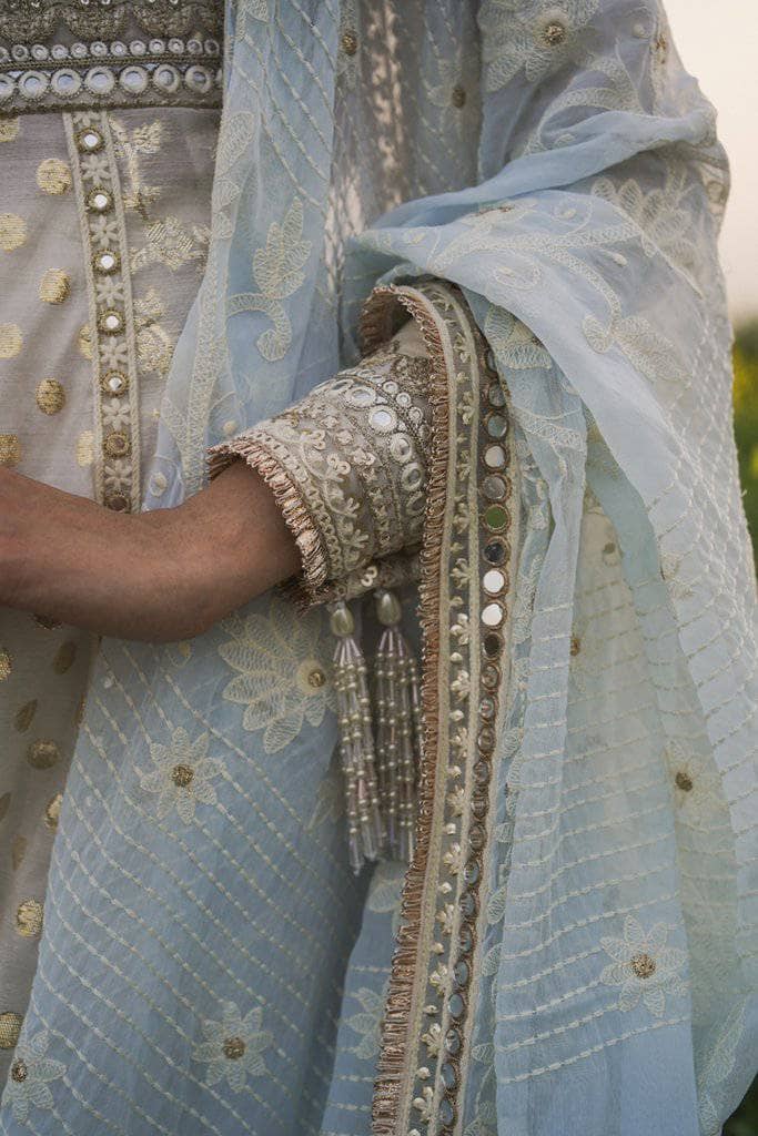 img_qalamkar_luxury_lawn_2021_awwal_boutique