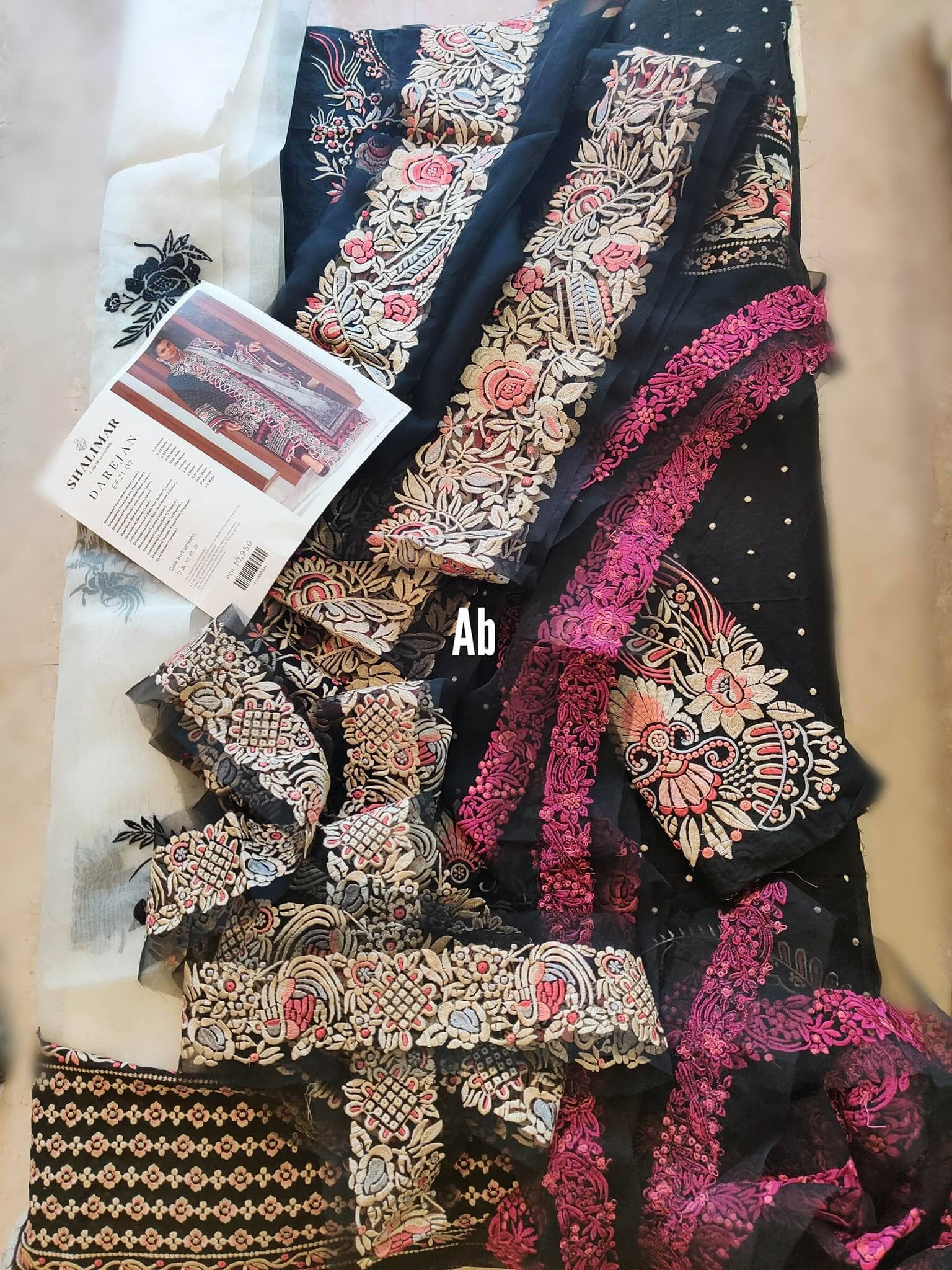 img_open_pics_elan_shalimar_awwal_boutique