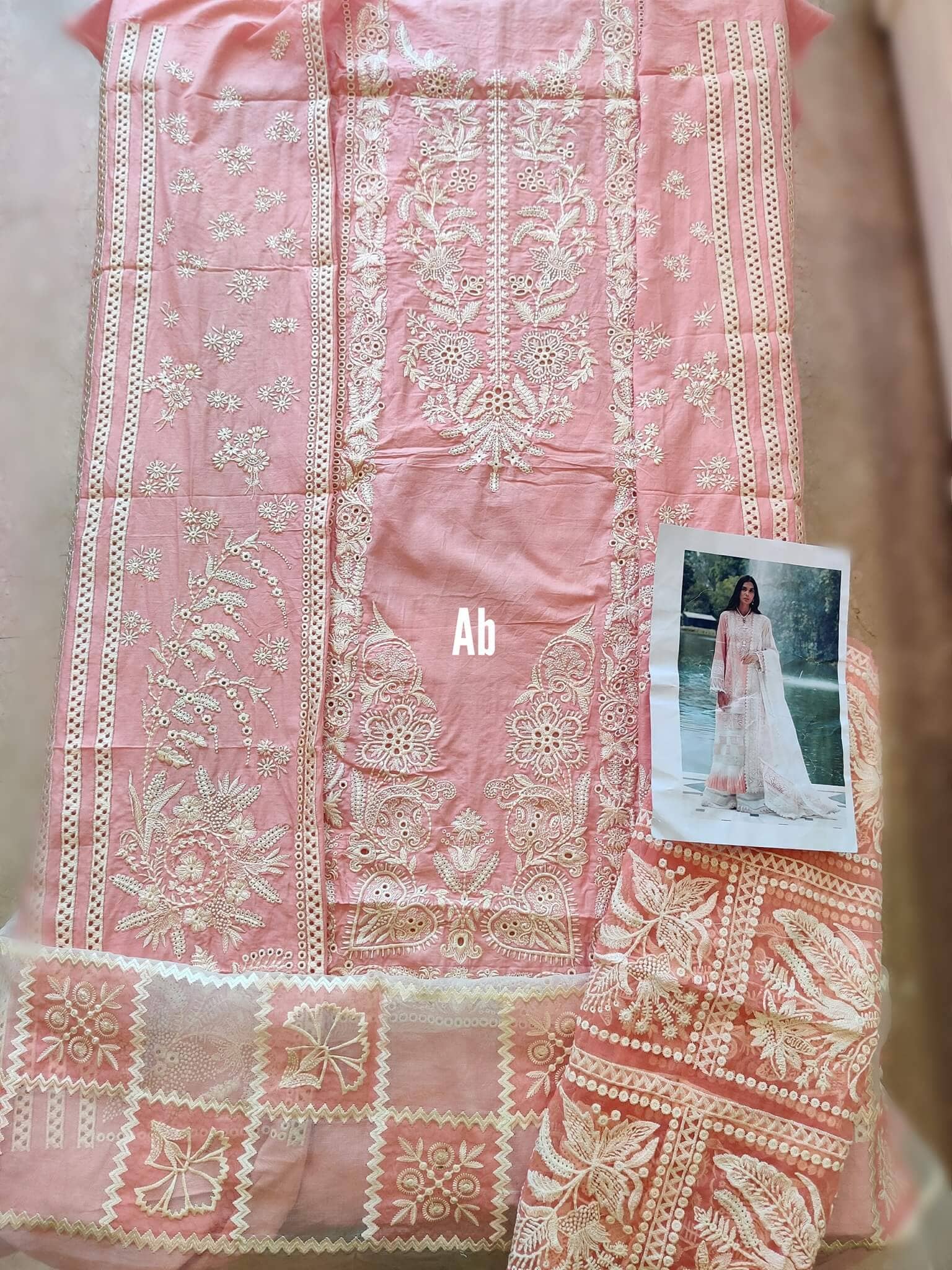 img_open_pics_elan_lawn_21_awwal_boutique