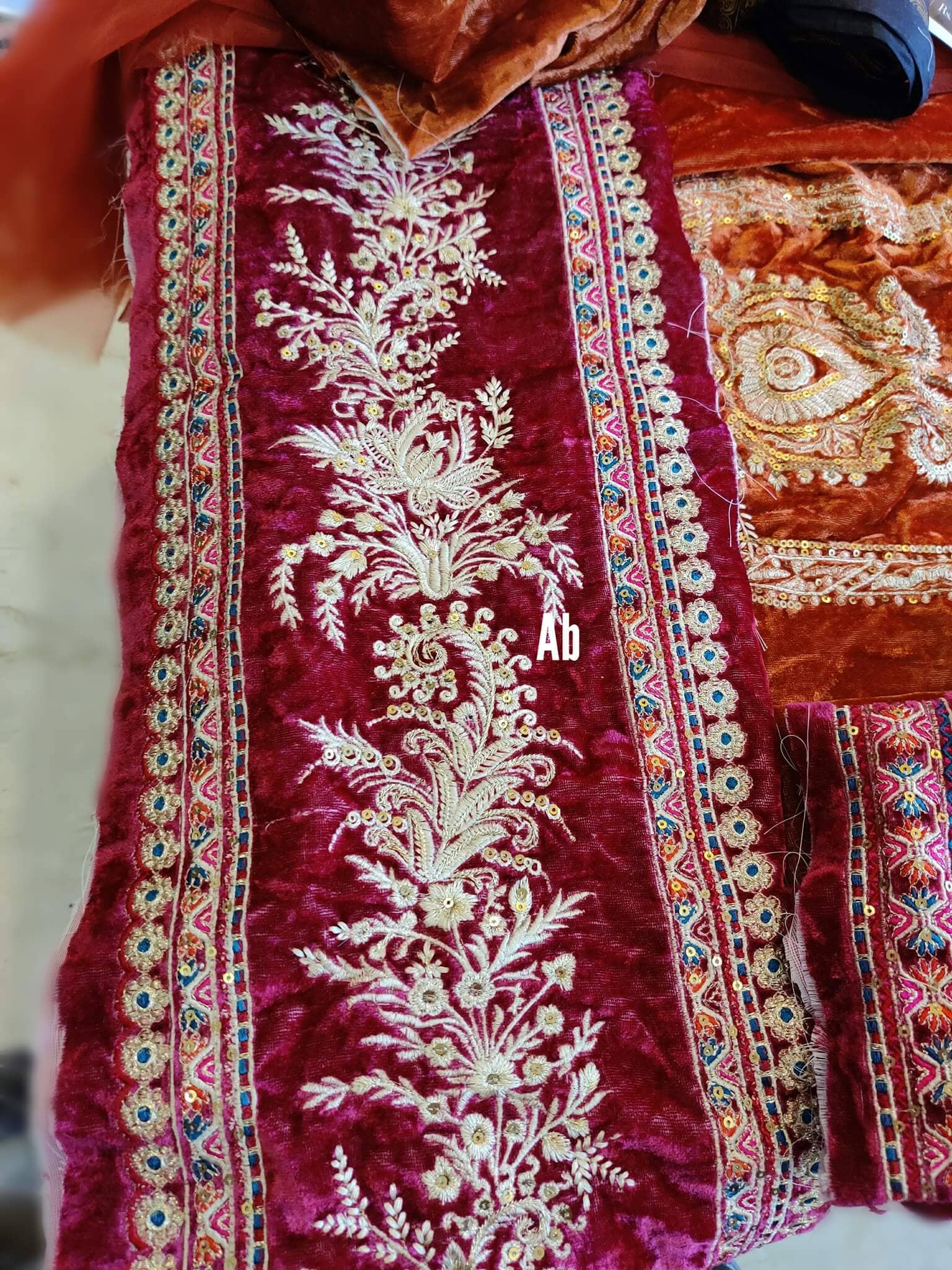 img_sana_safinaz_winter_luxury_21_awwal_boutique