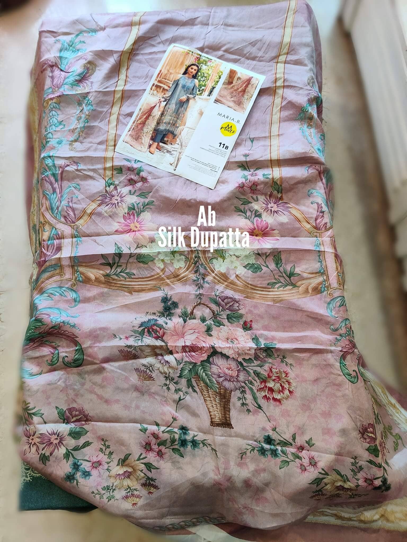 img_maria_B_m_prints_linen_21_open_pics_awwal_boutique