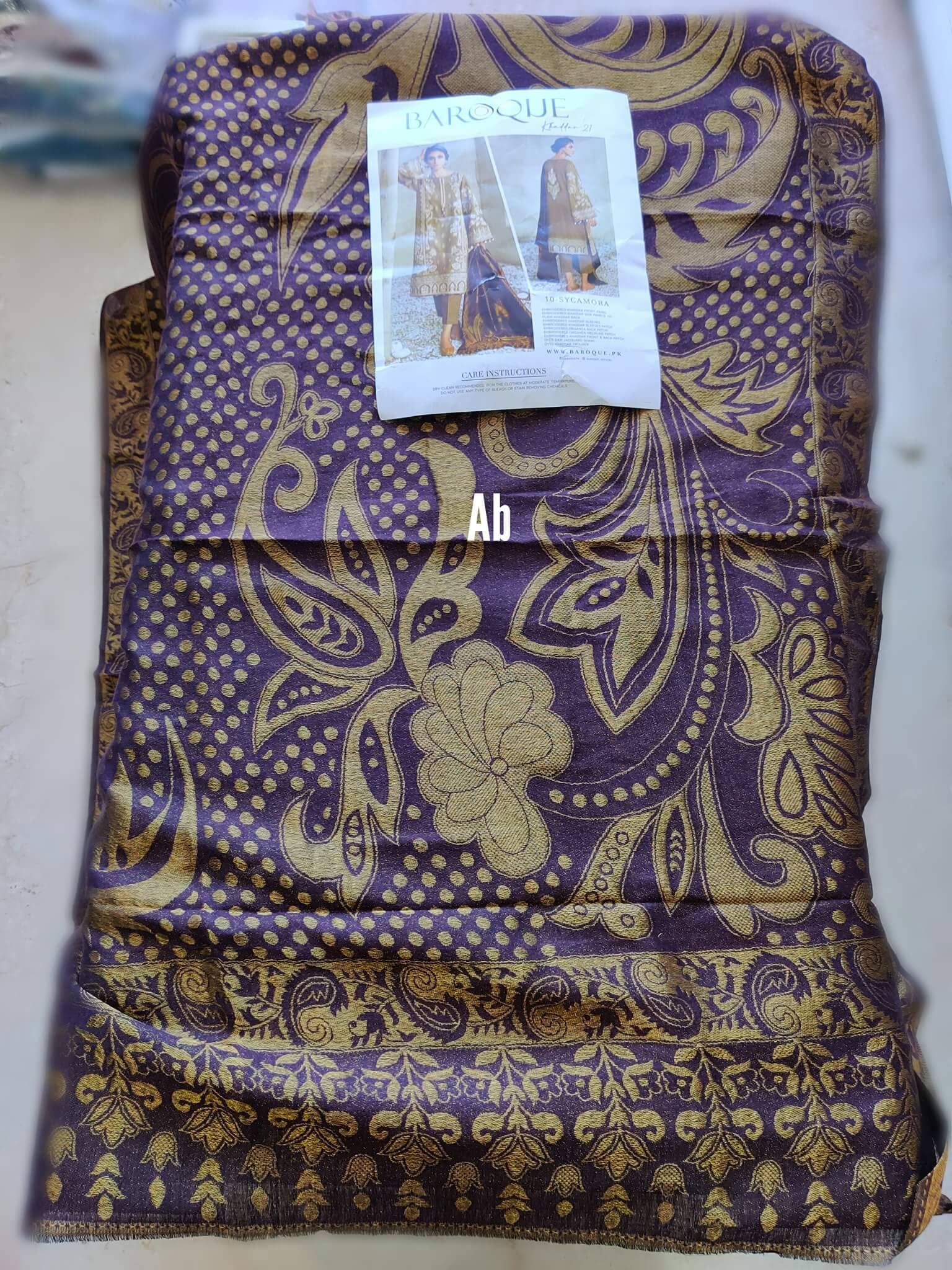 img_open_pics_baroque_khaddar_21_awwal_boutique