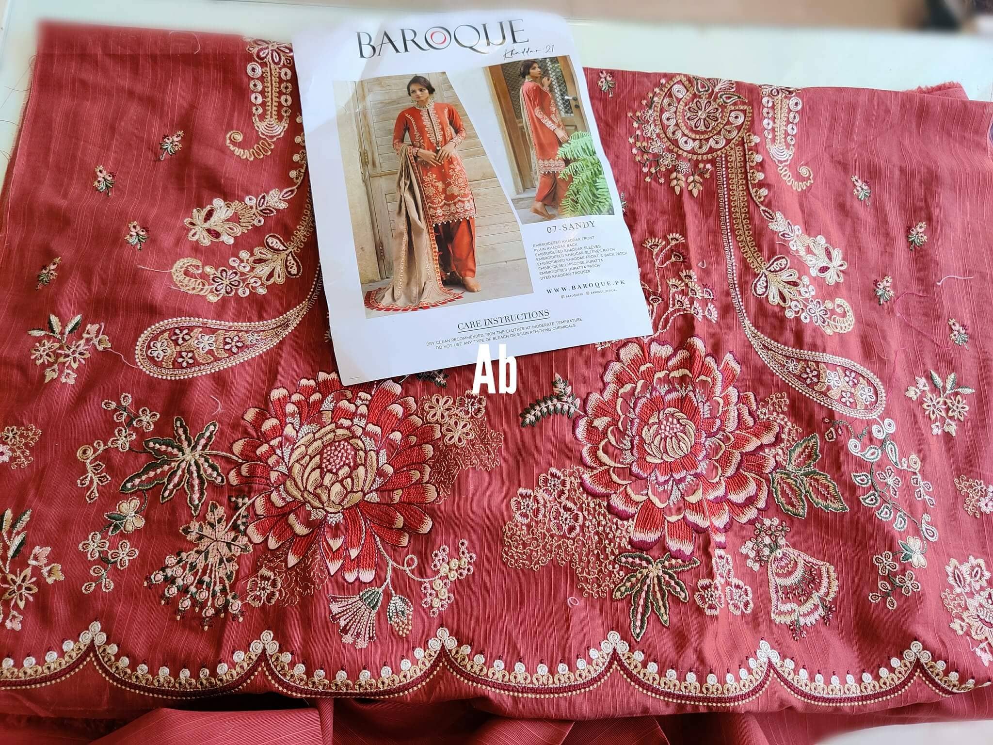 img_open_pics_baroque_khaddar_21_awwal_boutique