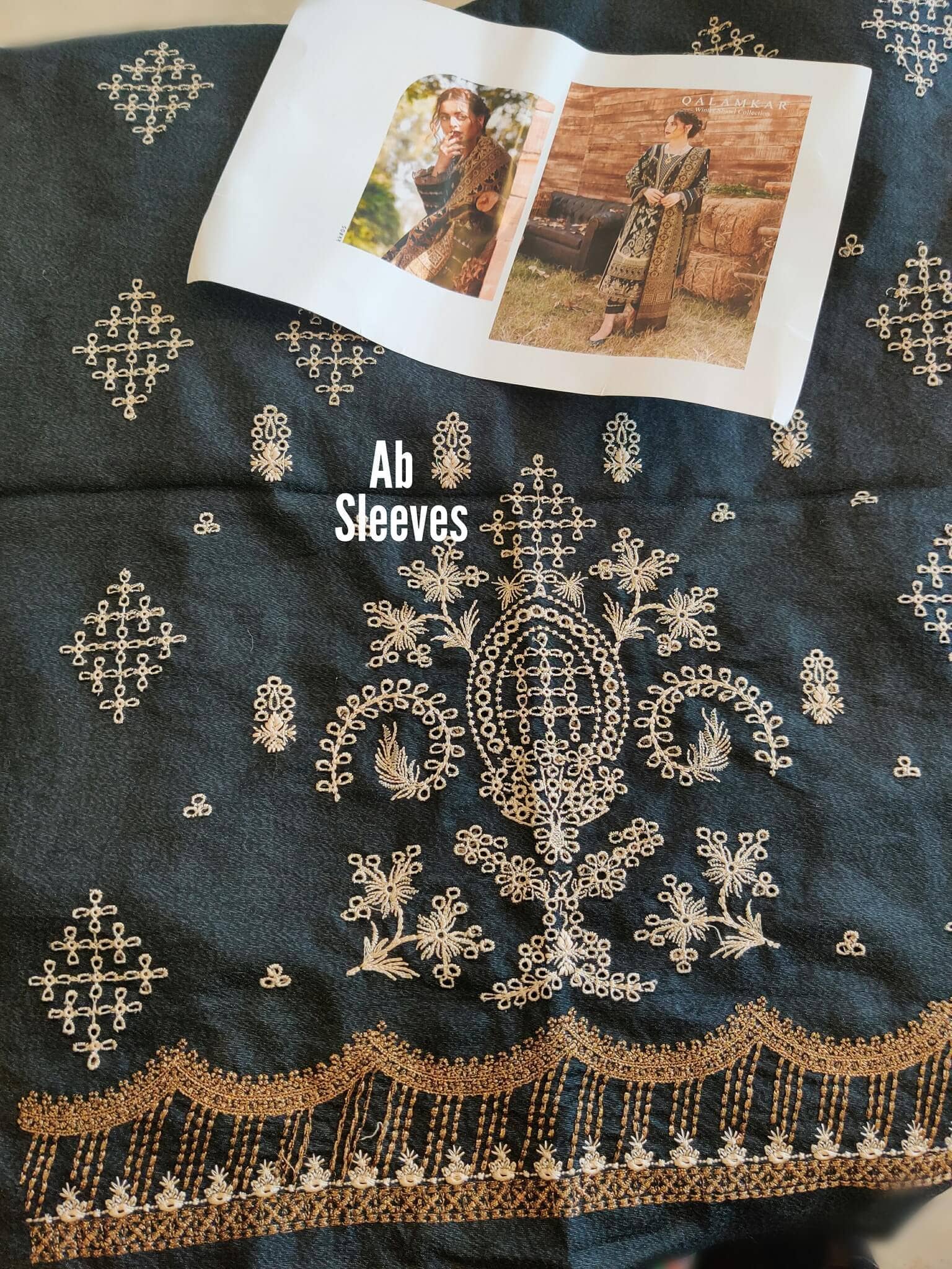 img_open_pics_qalamkar_luxury_shawls_collection_awwal_boutique