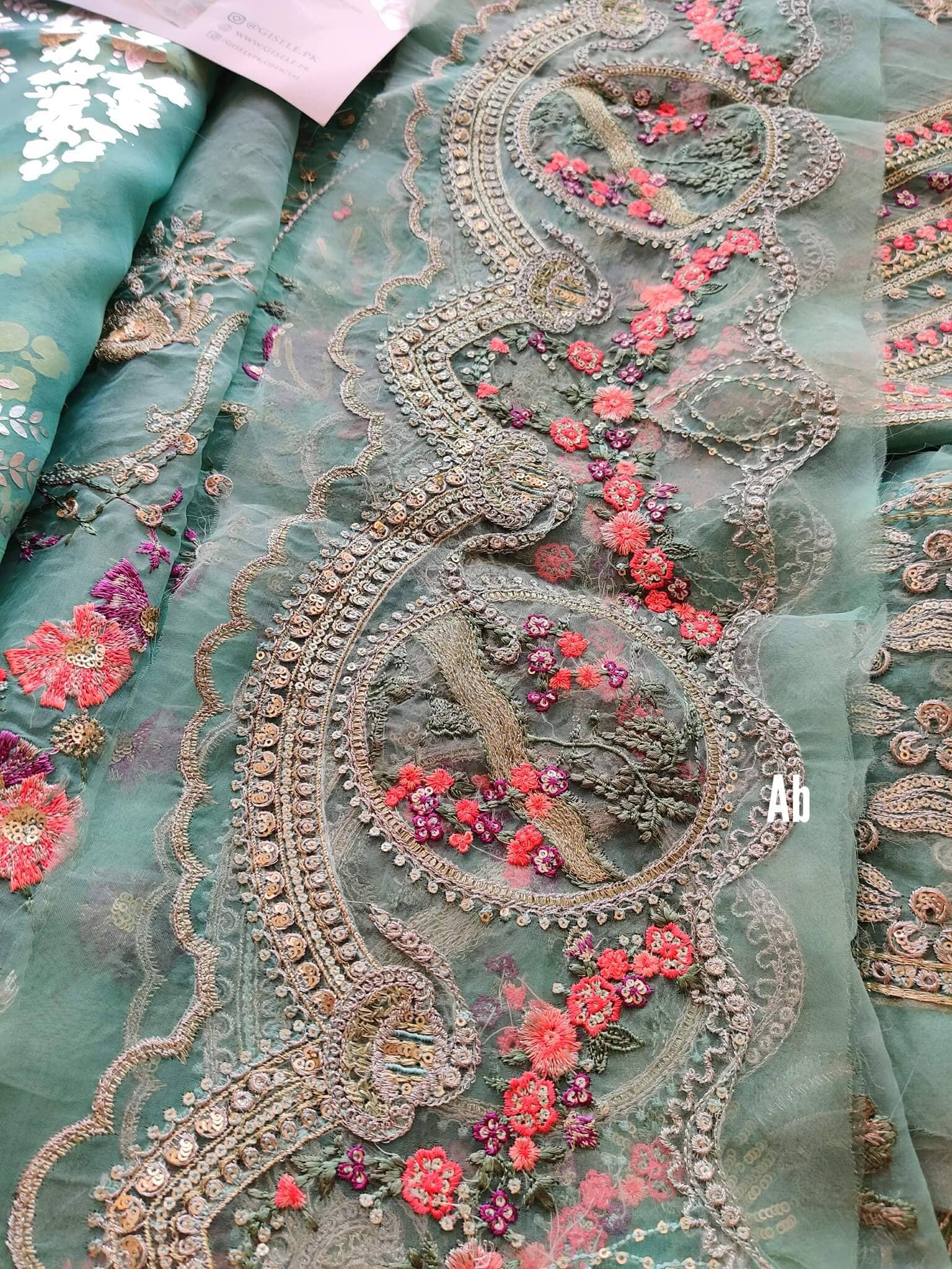 img_open_pics_gisele_shagun_wedding_edition_awwal_boutique