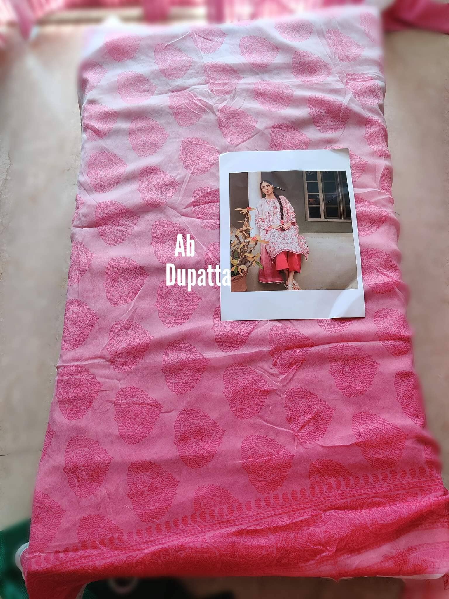 img_coco_lawn_open_pic_awwal_boutique