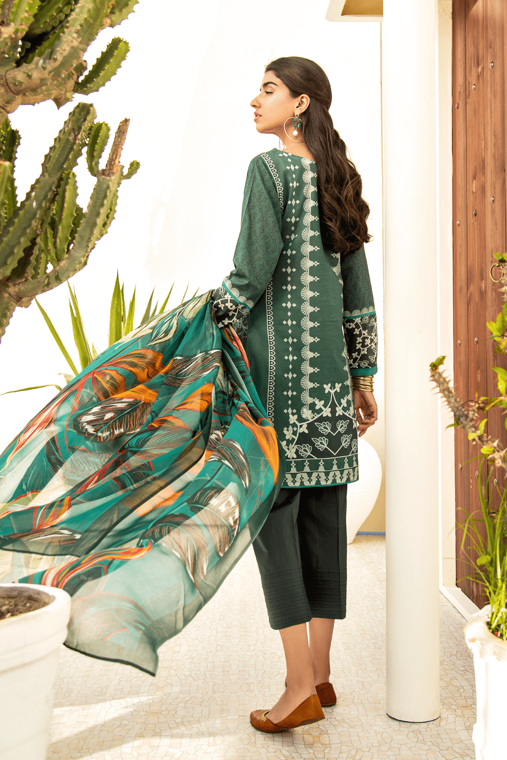 img_iznik_chinon_lawn_collection_awwal_boutique_eid_collection