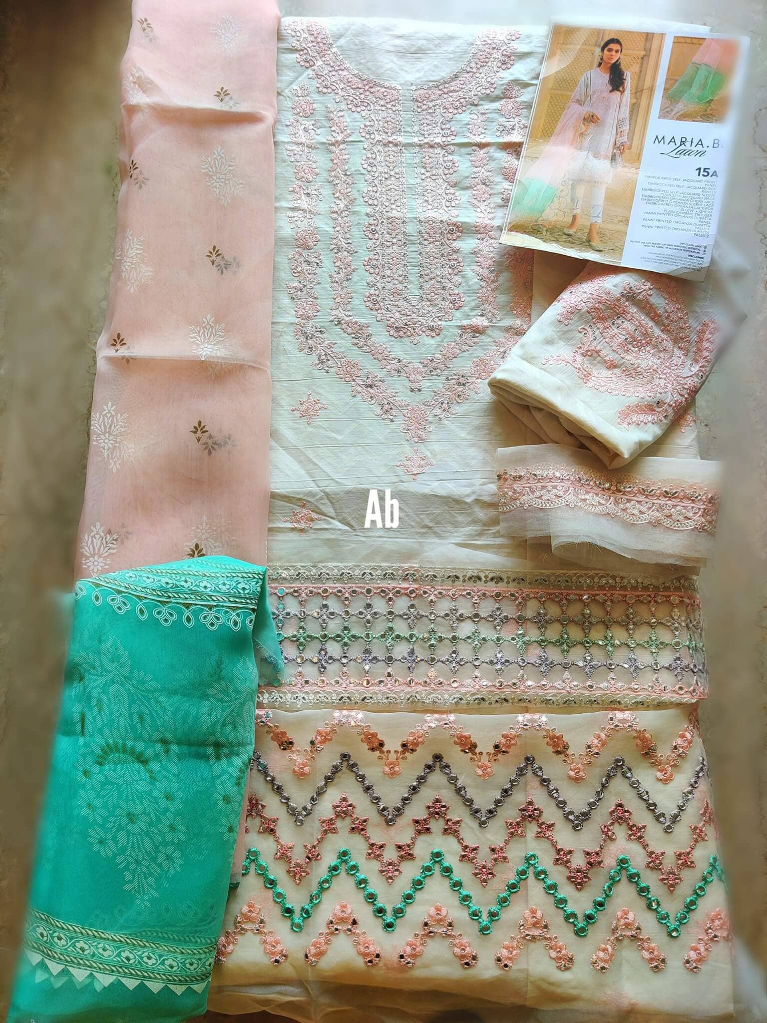 img_open_pic_maria_b_lawn_22_awwal_boutique