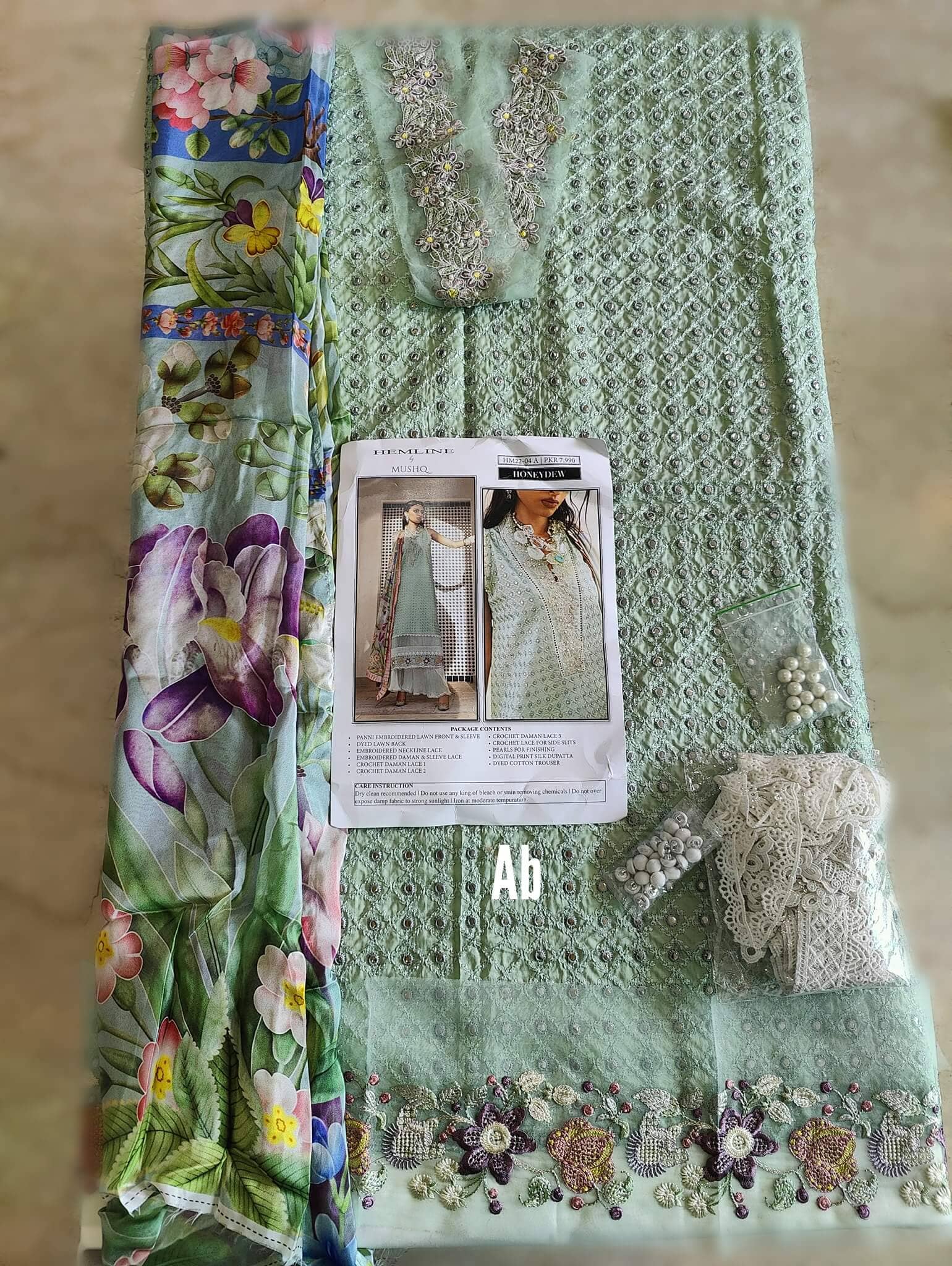 img_hemline_by_mushq_awwal_boutique