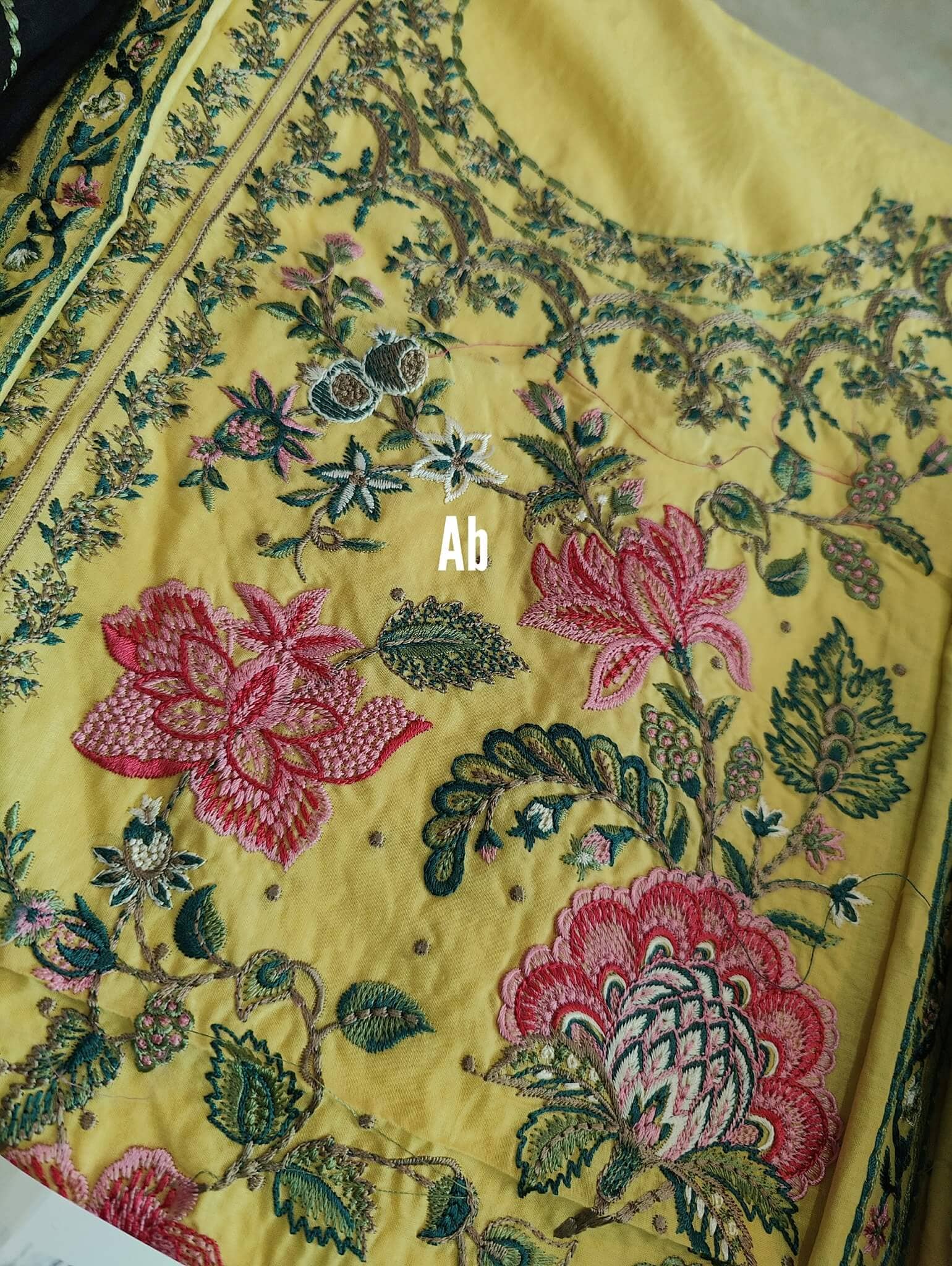 img_open_pic_zaha_lawn_22_awwal_boutique