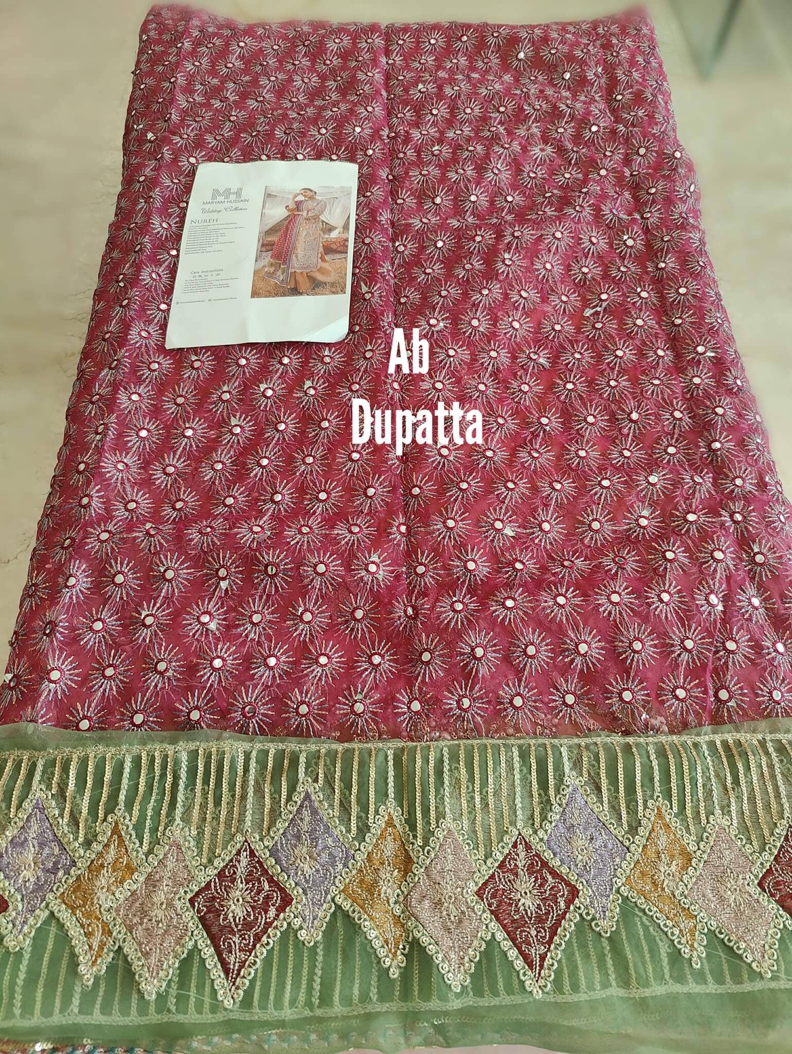 img_maryam_hussain_wedding_open_pic_awwal_boutique