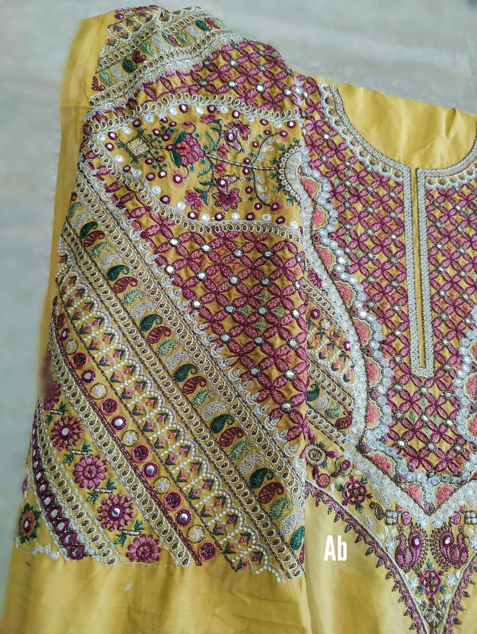 img_elan_lawn_22_awwal_boutique_open_pic