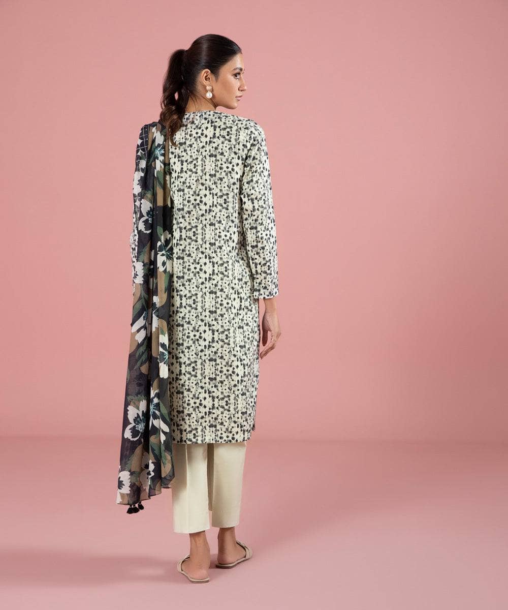 Img_sapphire_day_to_day_lawn_23_awwal_boutique_awwal_boutique