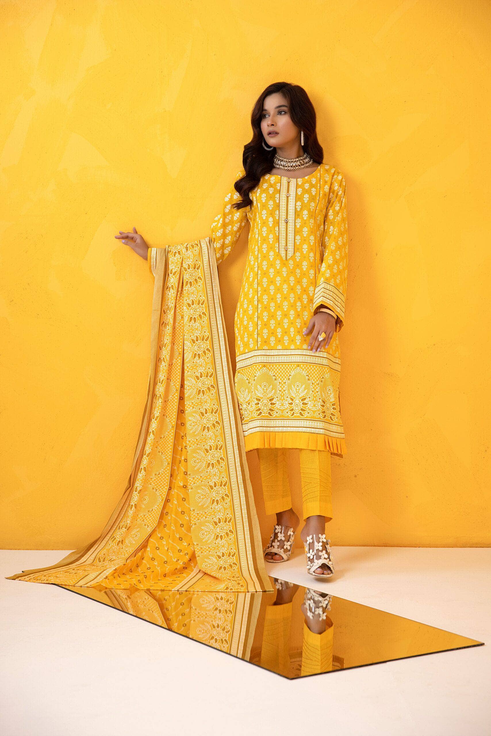 img_erum_misha_lawn_22_awwal_boutique