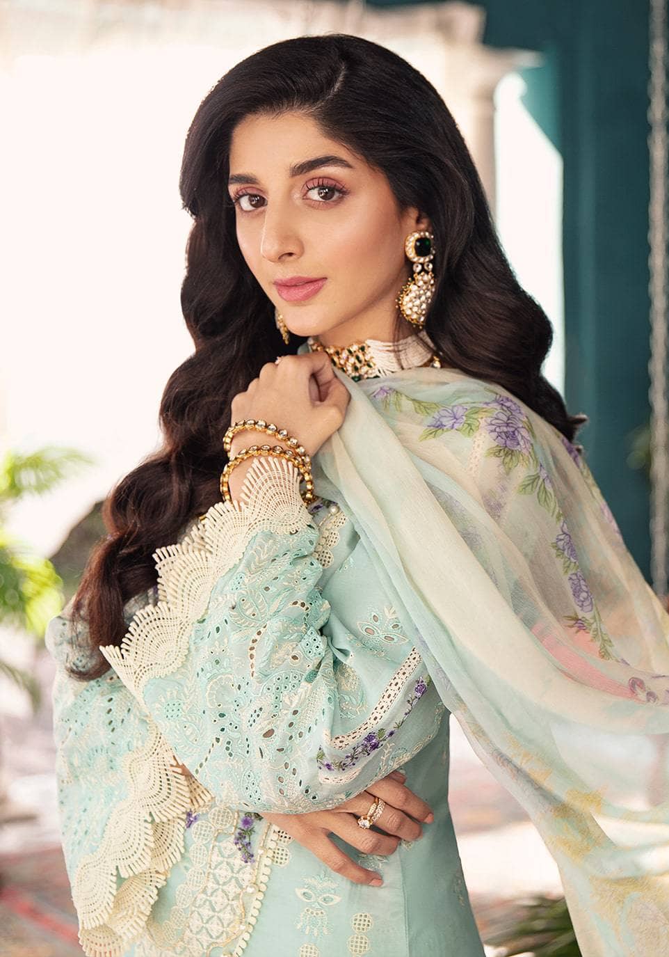 Img_elaf_chikankari_lawn_22_awwal_boutique