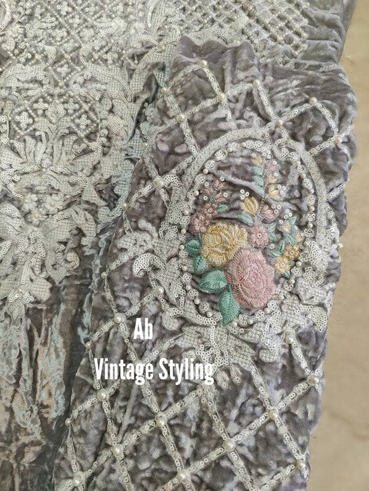 img_open_pic_maria_b_velvet_awwal_boutique